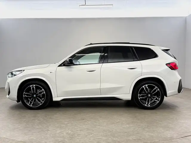 BMW X1 view 11