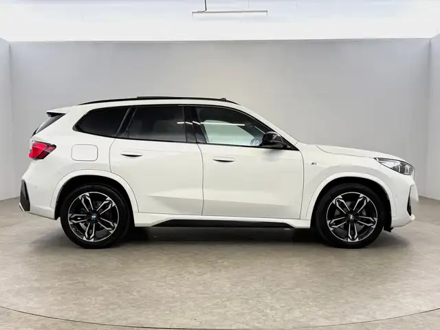 BMW X1 view 10
