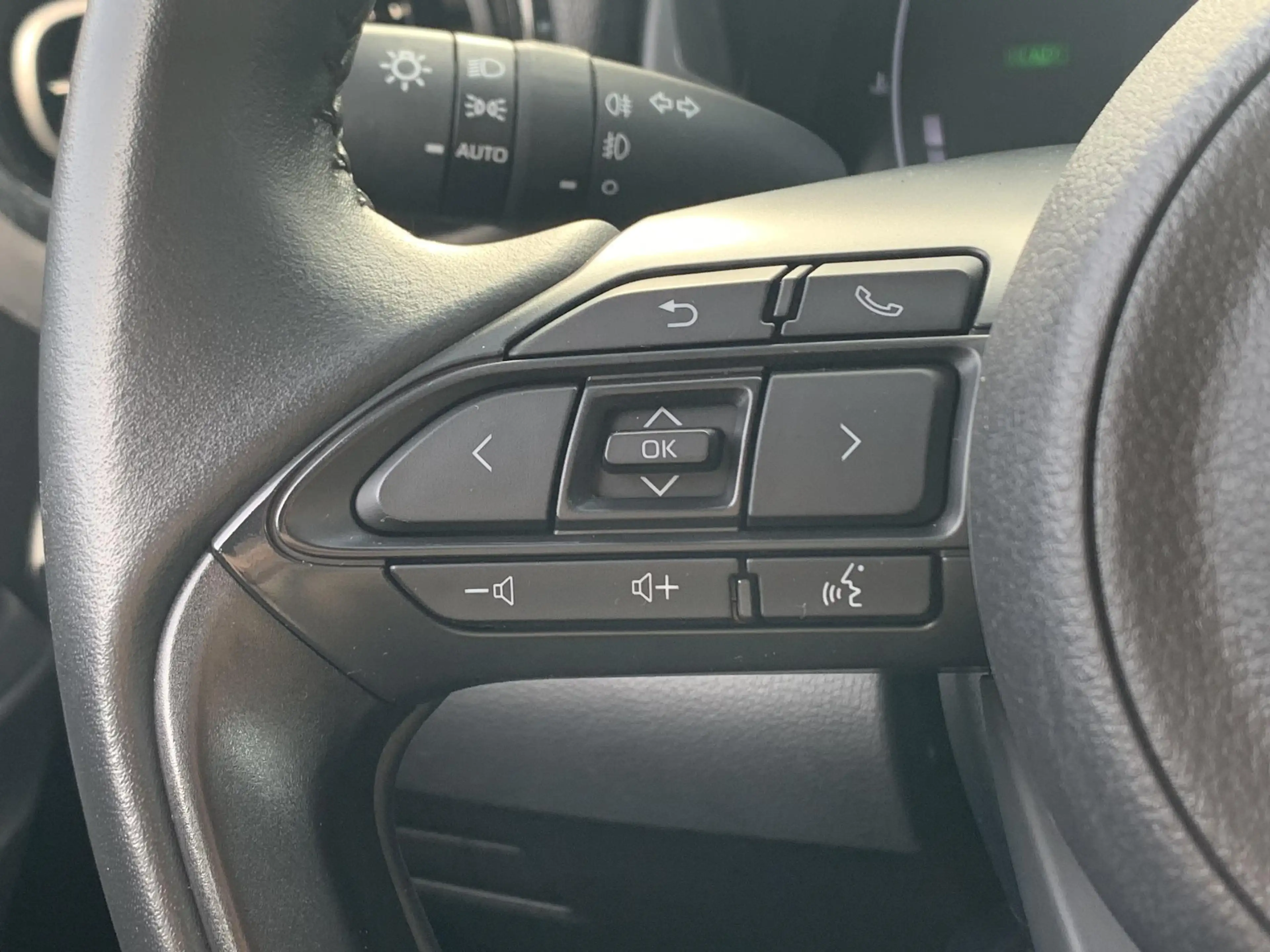 Toyota Yaris Cross 1.5 Hybrid 115 Active / Camera / — photo 12