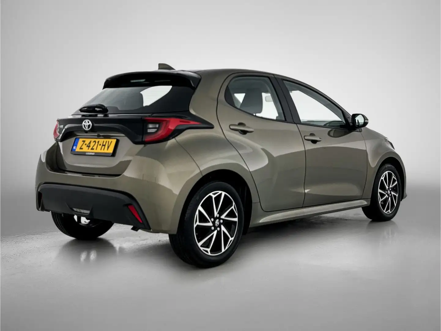 Toyota Yaris 1.5 VVT-i Dynamic | Apple Carplay/ Andriod Auto | Groen - 2