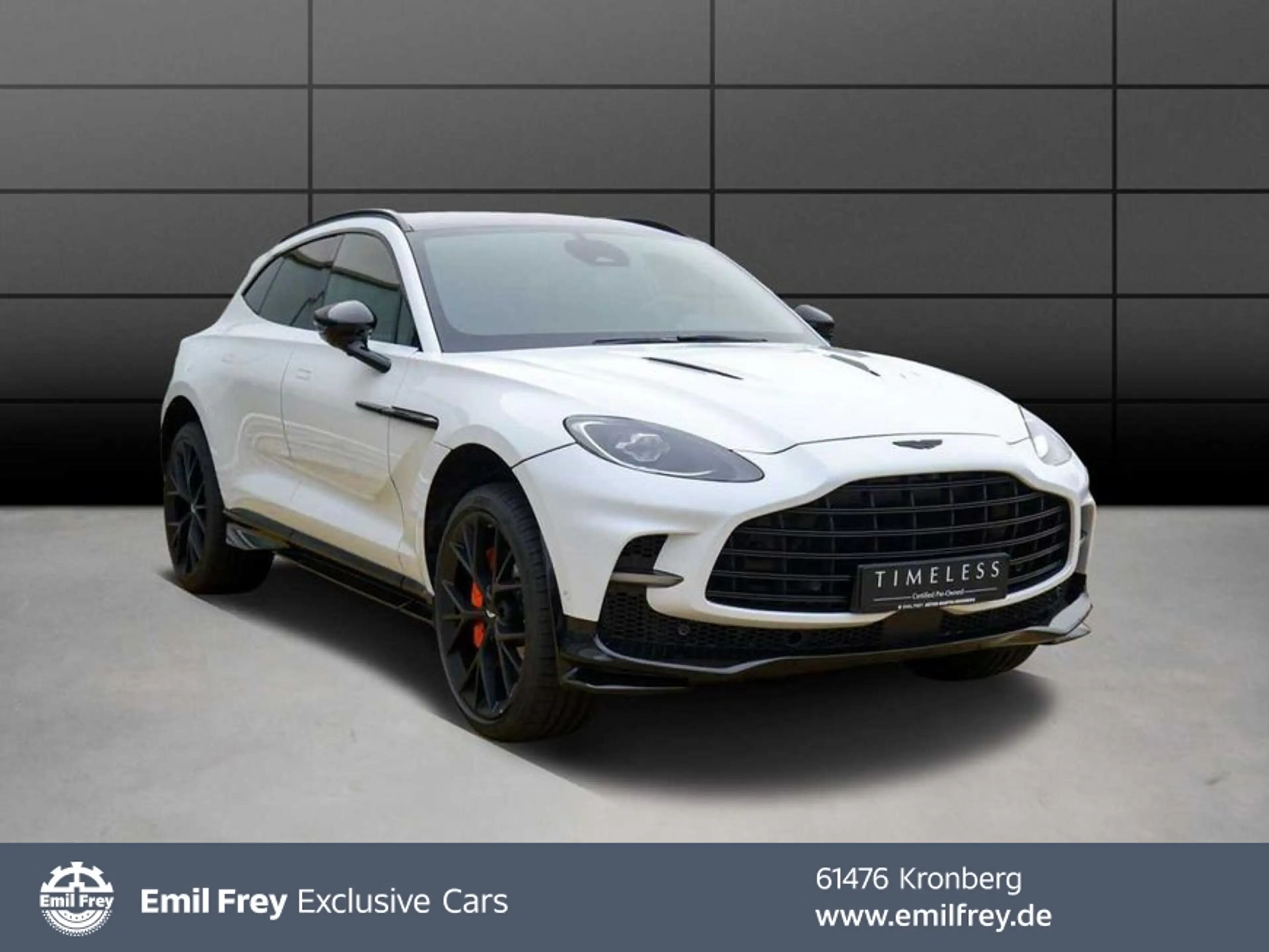 Aston Martin DBX 707