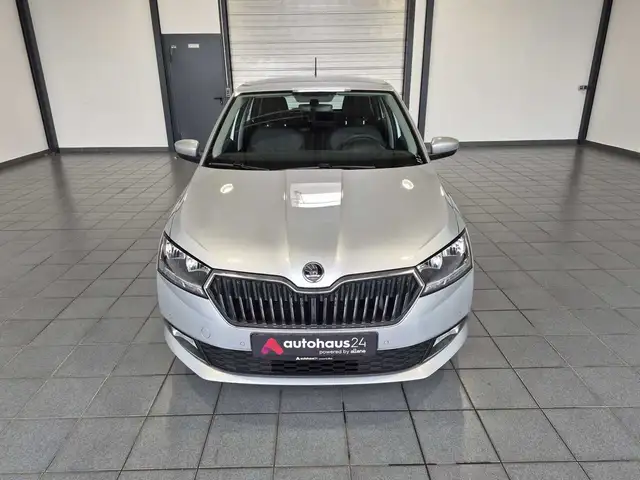 Skoda Fabia view 2