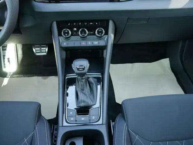 Skoda Karoq Sportline 2.0 TSI 4x4 DSG DSG*ACC*AHK-SCHWENKBA... Ansicht 13