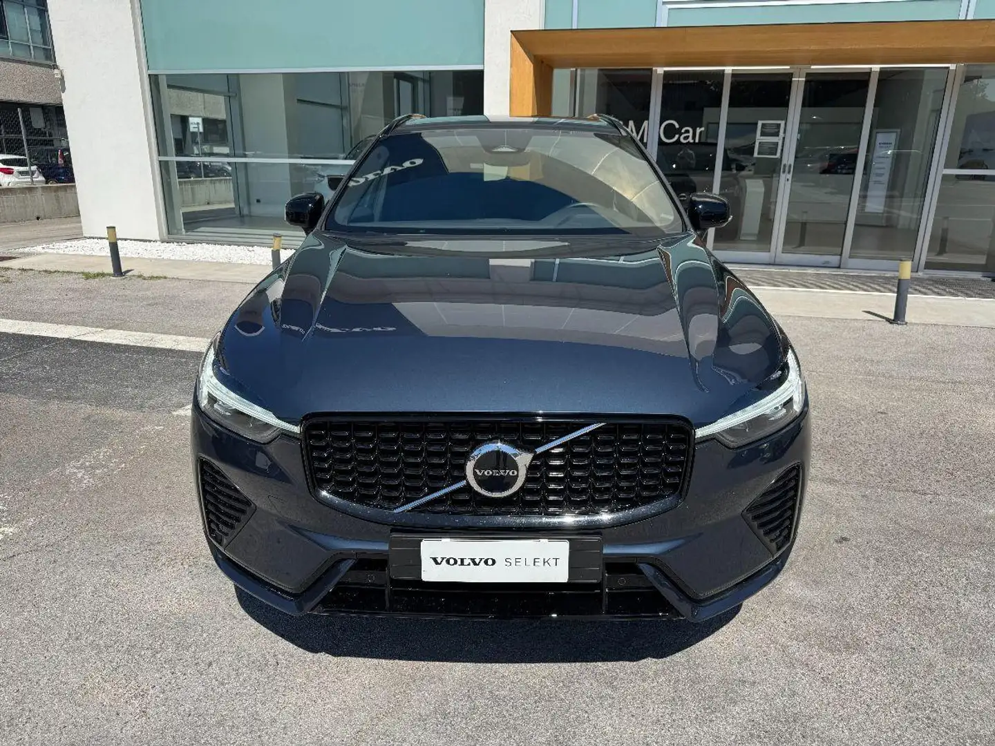 Volvo XC60 D5 AWD Geartronic R-Design Albastru - 1