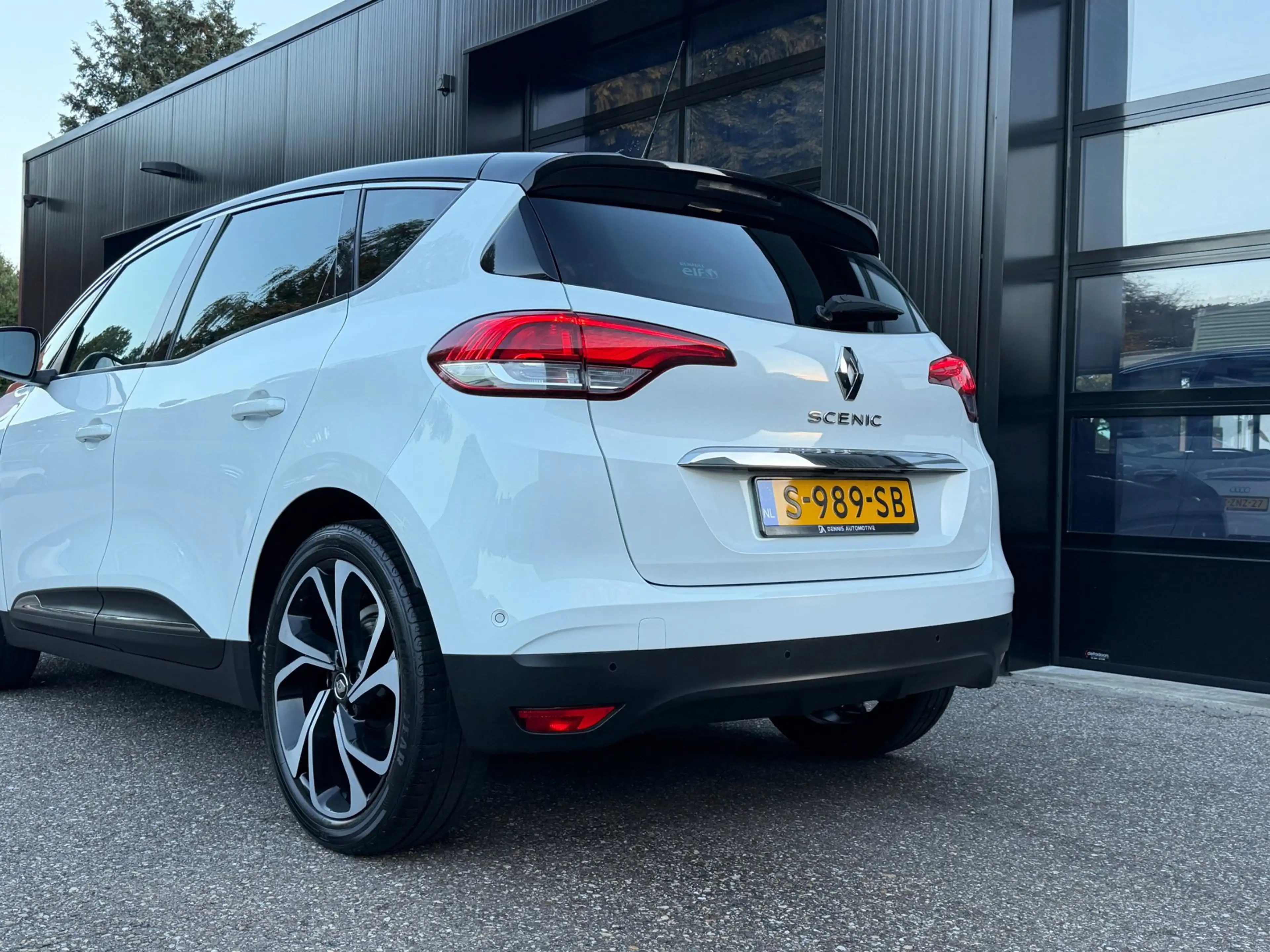 Renault Scenic 1.3 TCe Bose LED Navi Camera Trekh. Aut. — photo 6