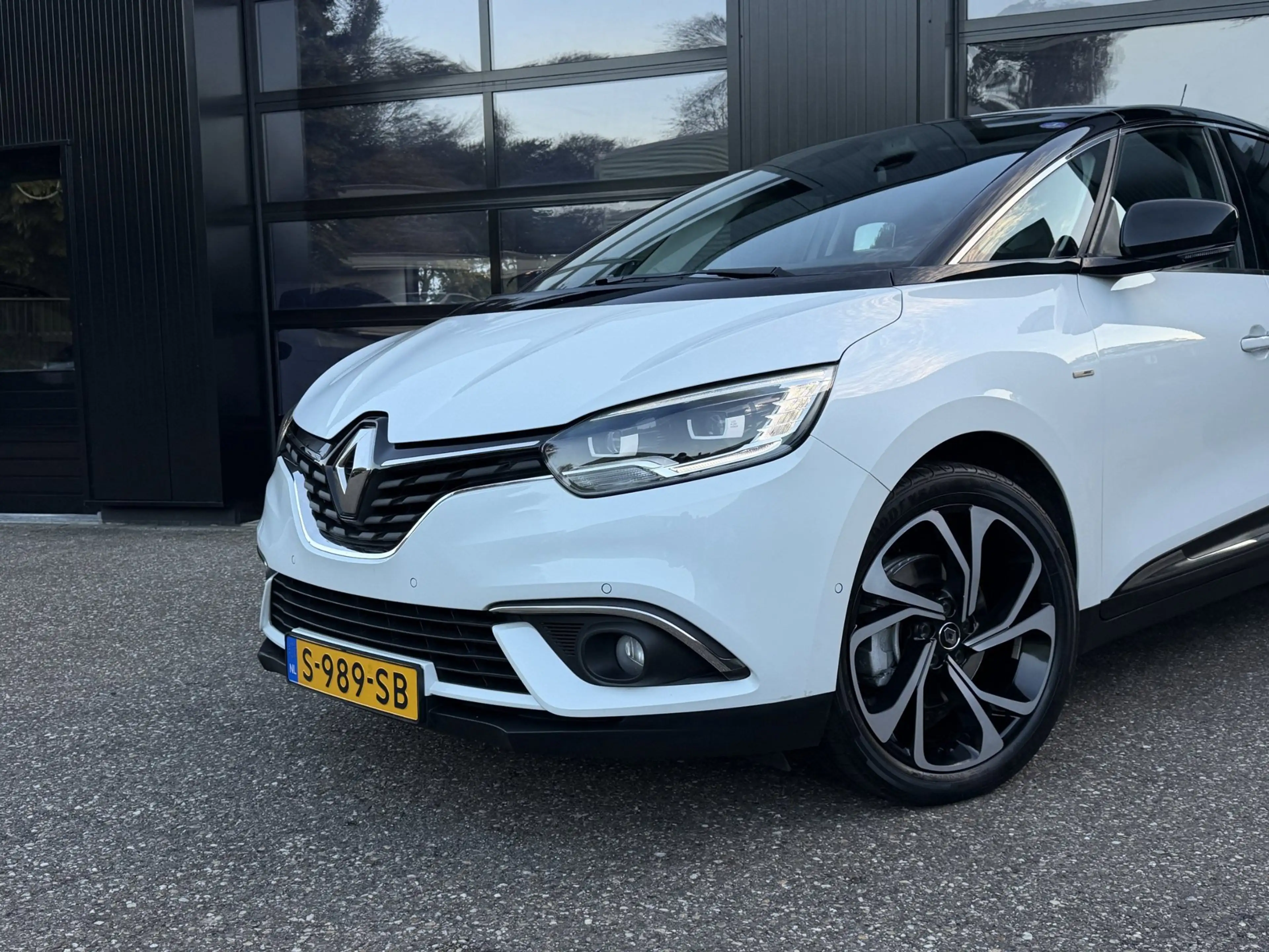 Renault Scenic 1.3 TCe Bose LED Navi Camera Trekh. Aut. — photo 7