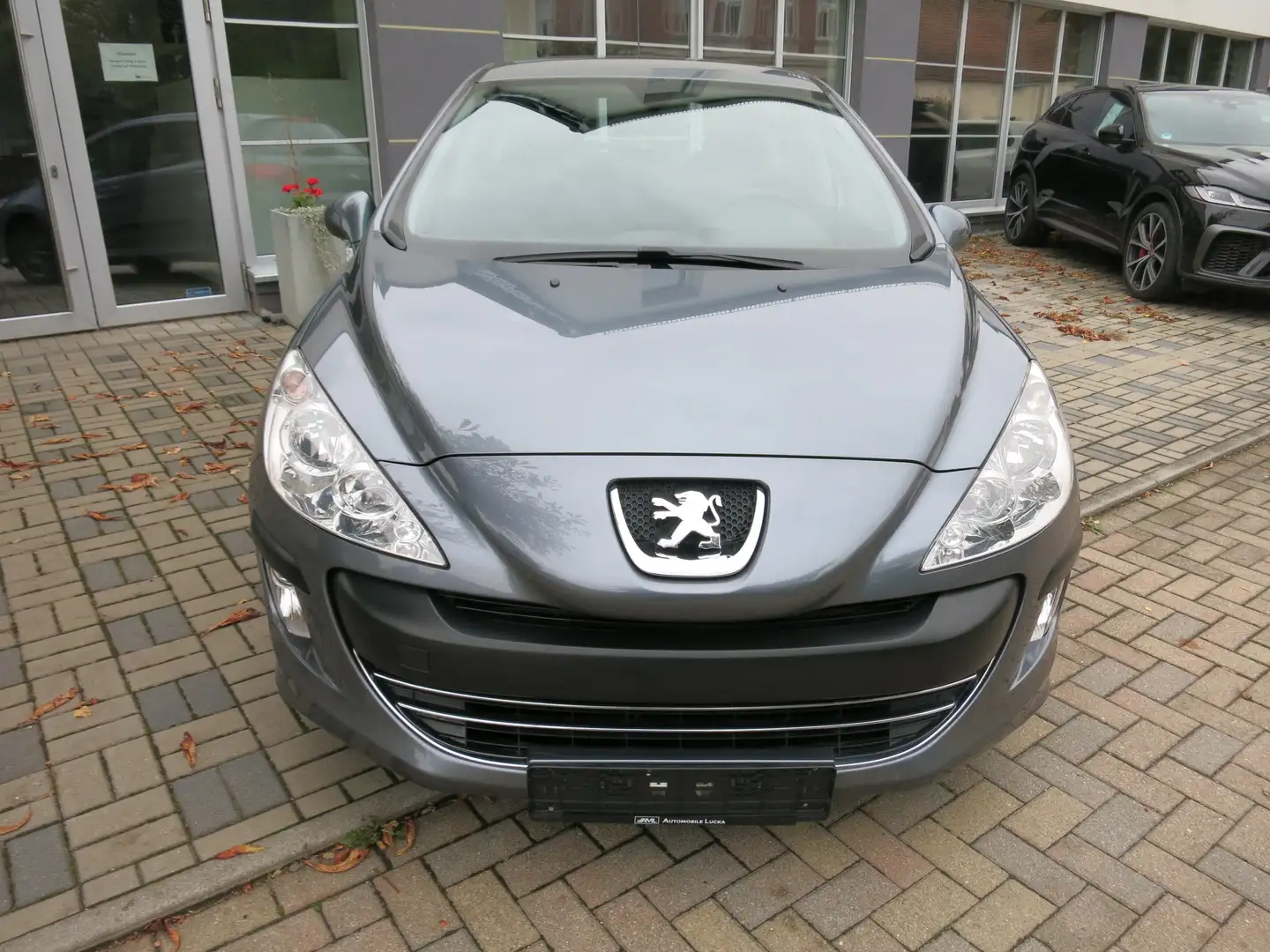 Peugeot 308 Tendance KLIMA nur 56000km Grau - 2