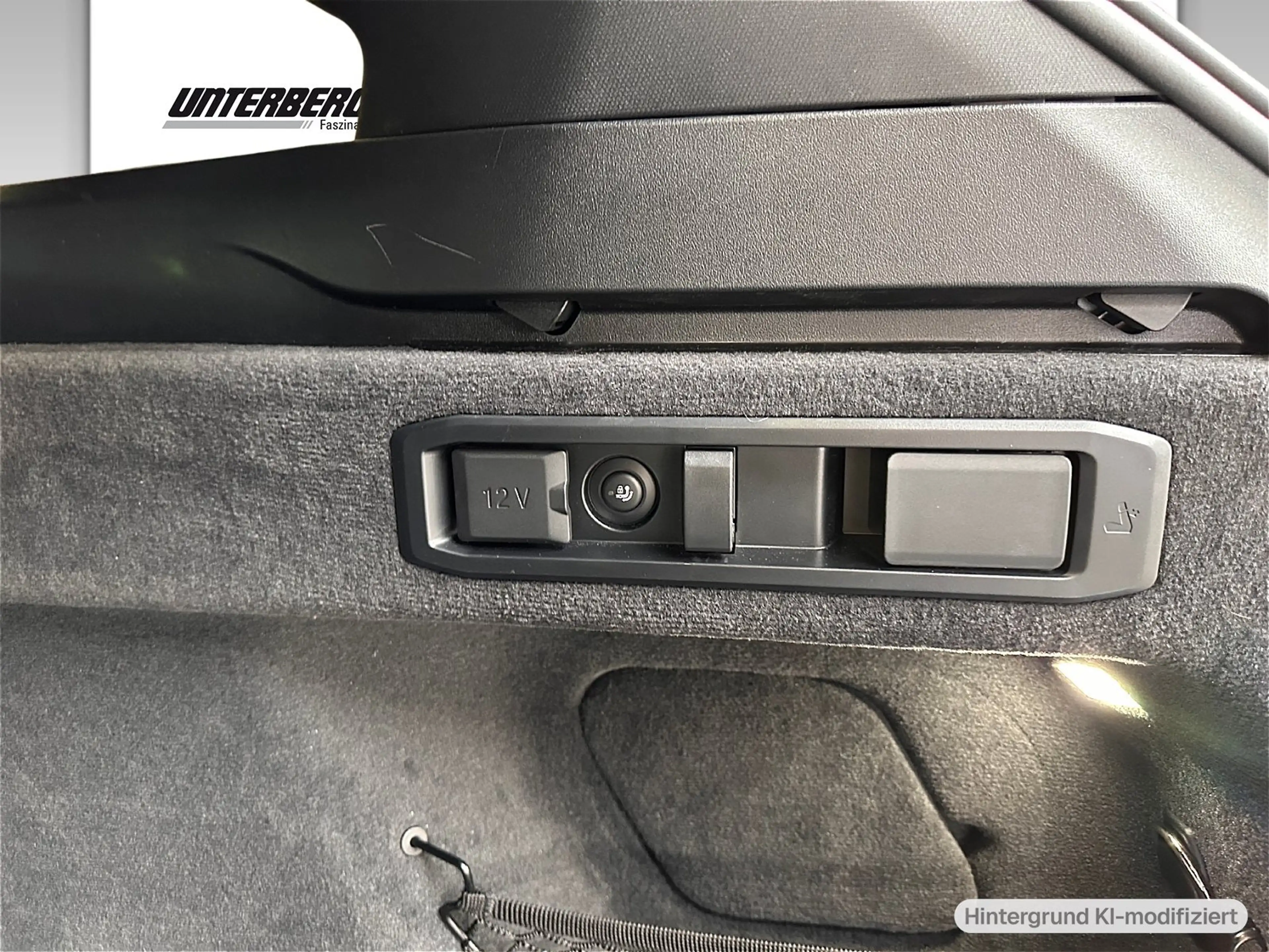 BMW i5 xDrive40 Touring (G61) M Sportpaket Head-Up — photo 7