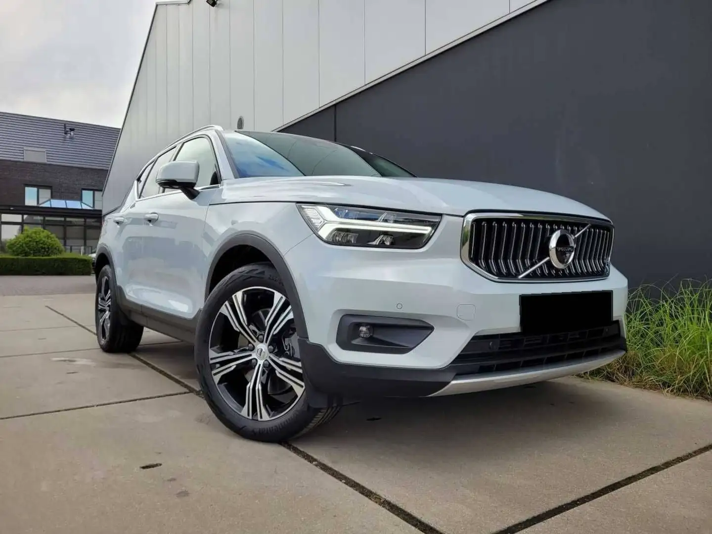 Volvo XC40 XC40 T5 Recharge PHEV Inscription Expression Inscription Expression Grau - 1