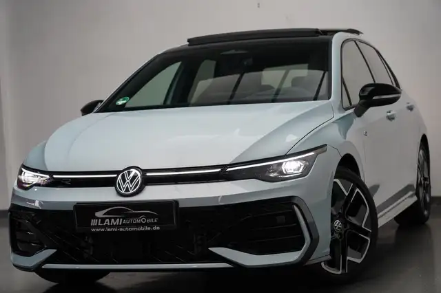 Volkswagen Golf VIII 1.5 eTSI R Line AHK PANO HUD KEY IQ