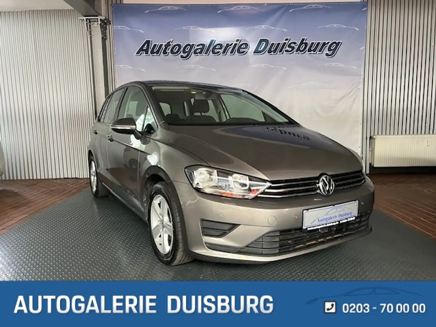 Volkswagen Golf Sportsvan Comfortline Navi SHZ PDC v+h MP3 Mehrzonenklima Bl Grijs - 1