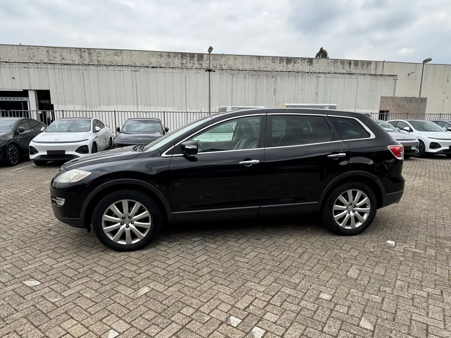 Mazda CX-9 3.7 V6 4x4 Schwarz - 2
