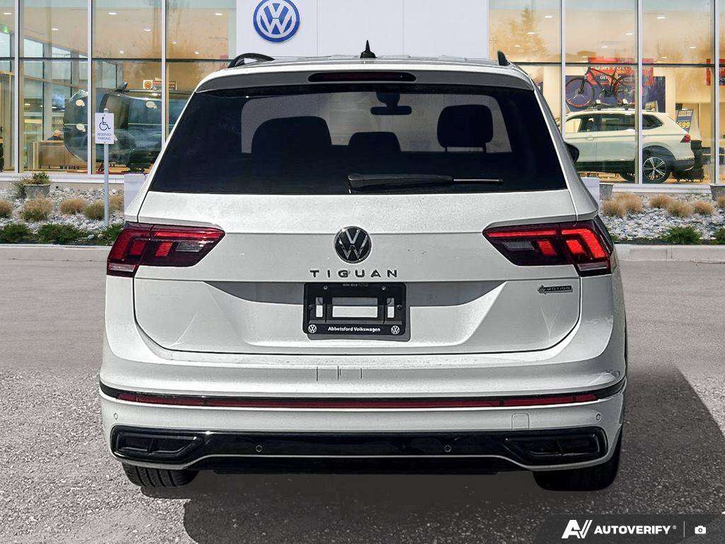 2023 Volkswagen Tiguan R-Line Black Edition — снимка 1