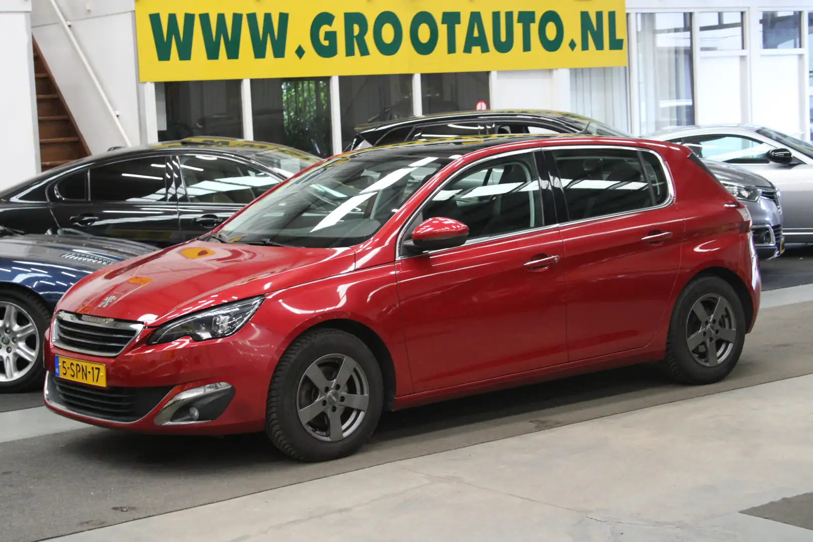 Peugeot 308 1.6 THP Première Panoramadak, Volledig onderhouden Rood - 1
