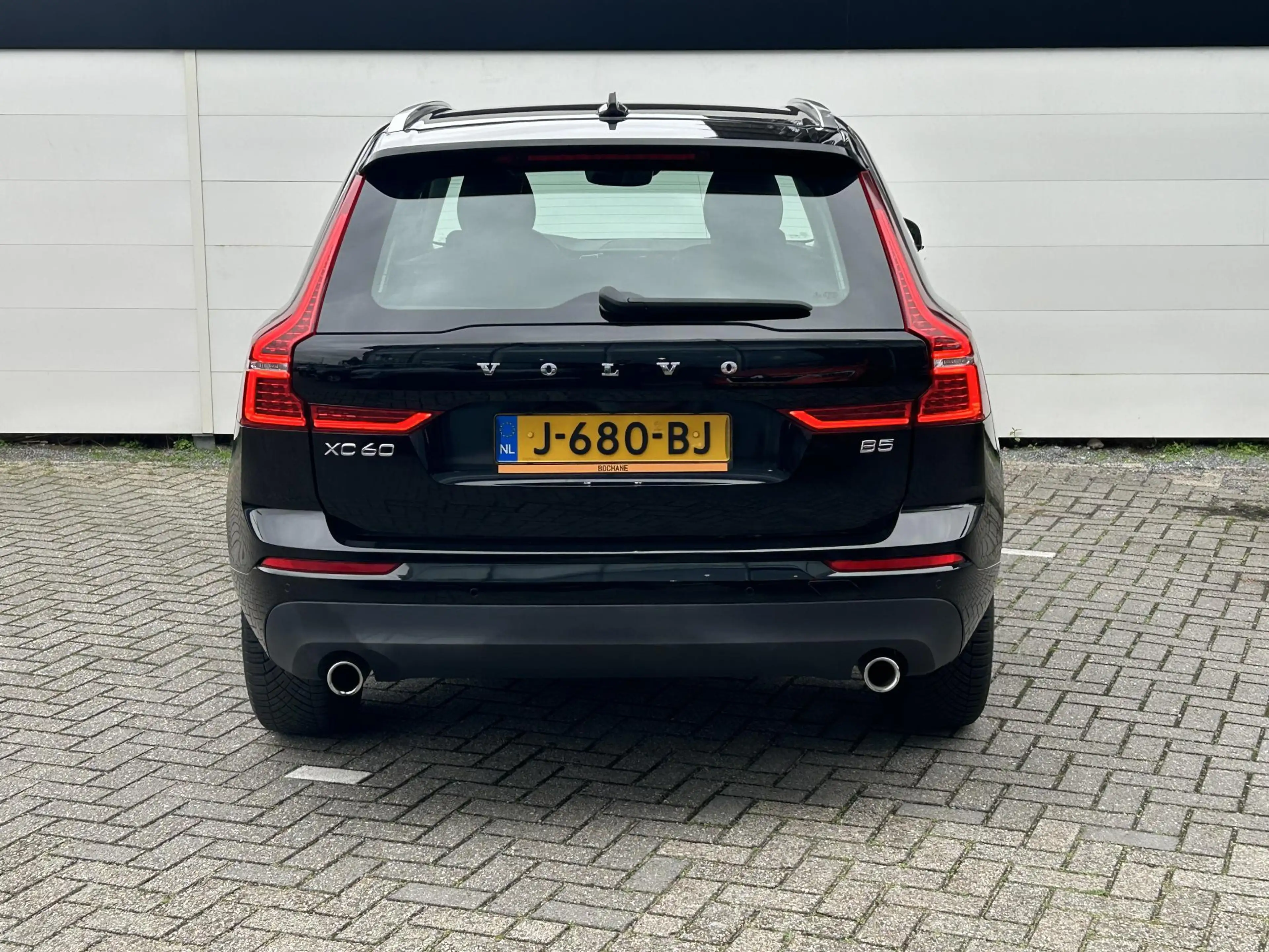 Volvo XC60 2.0 B5 Inscription | Navigatie | Camera | Cruise C — photo 17