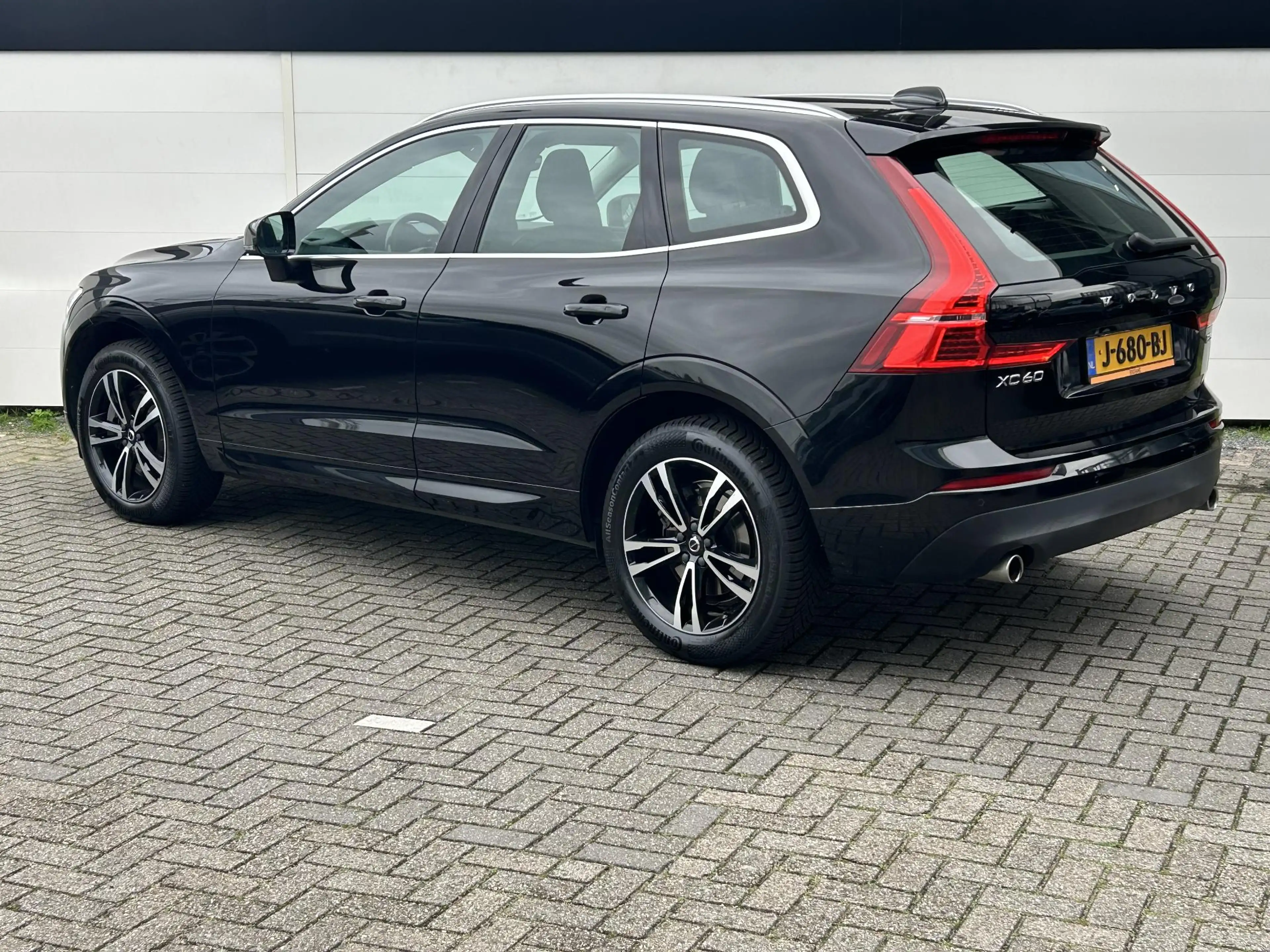 Volvo XC60 2.0 B5 Inscription | Navigatie | Camera | Cruise C — photo 6