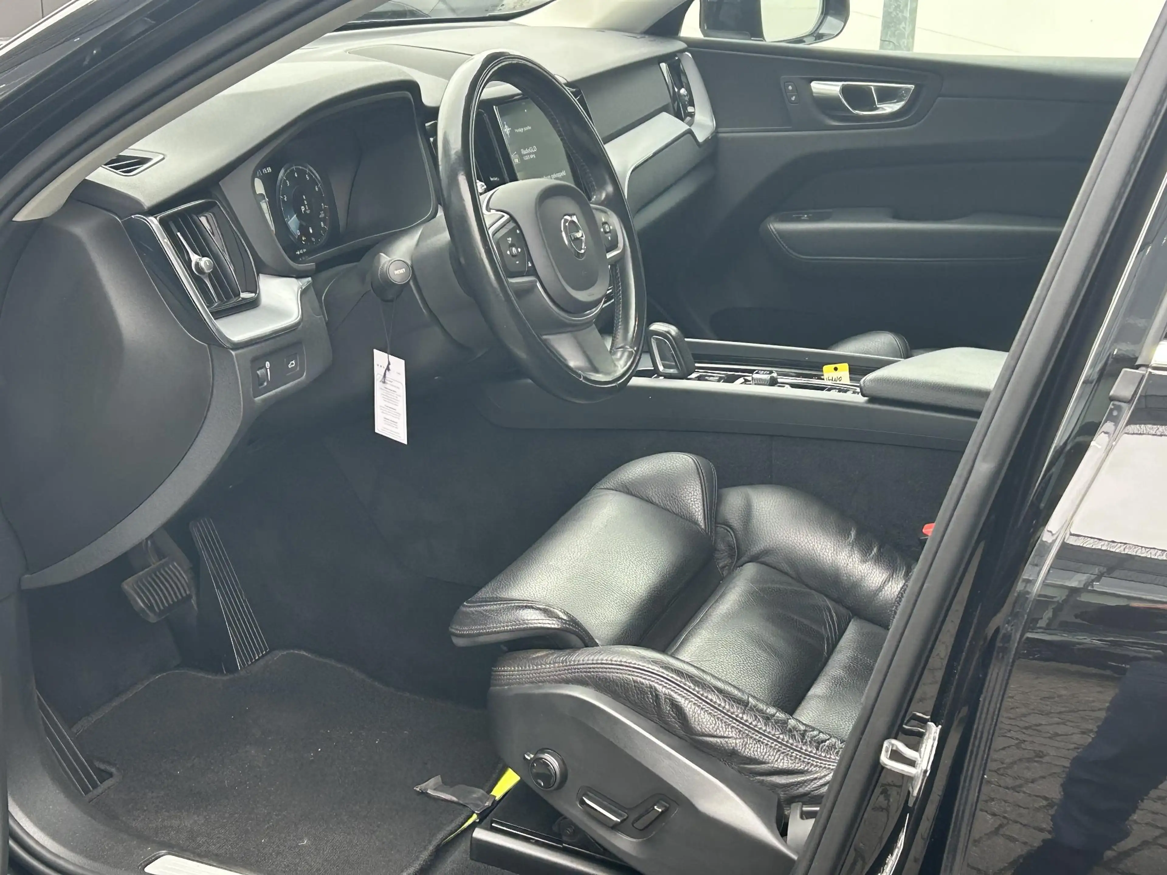 Volvo XC60 2.0 B5 Inscription | Navigatie | Camera | Cruise C — photo 22