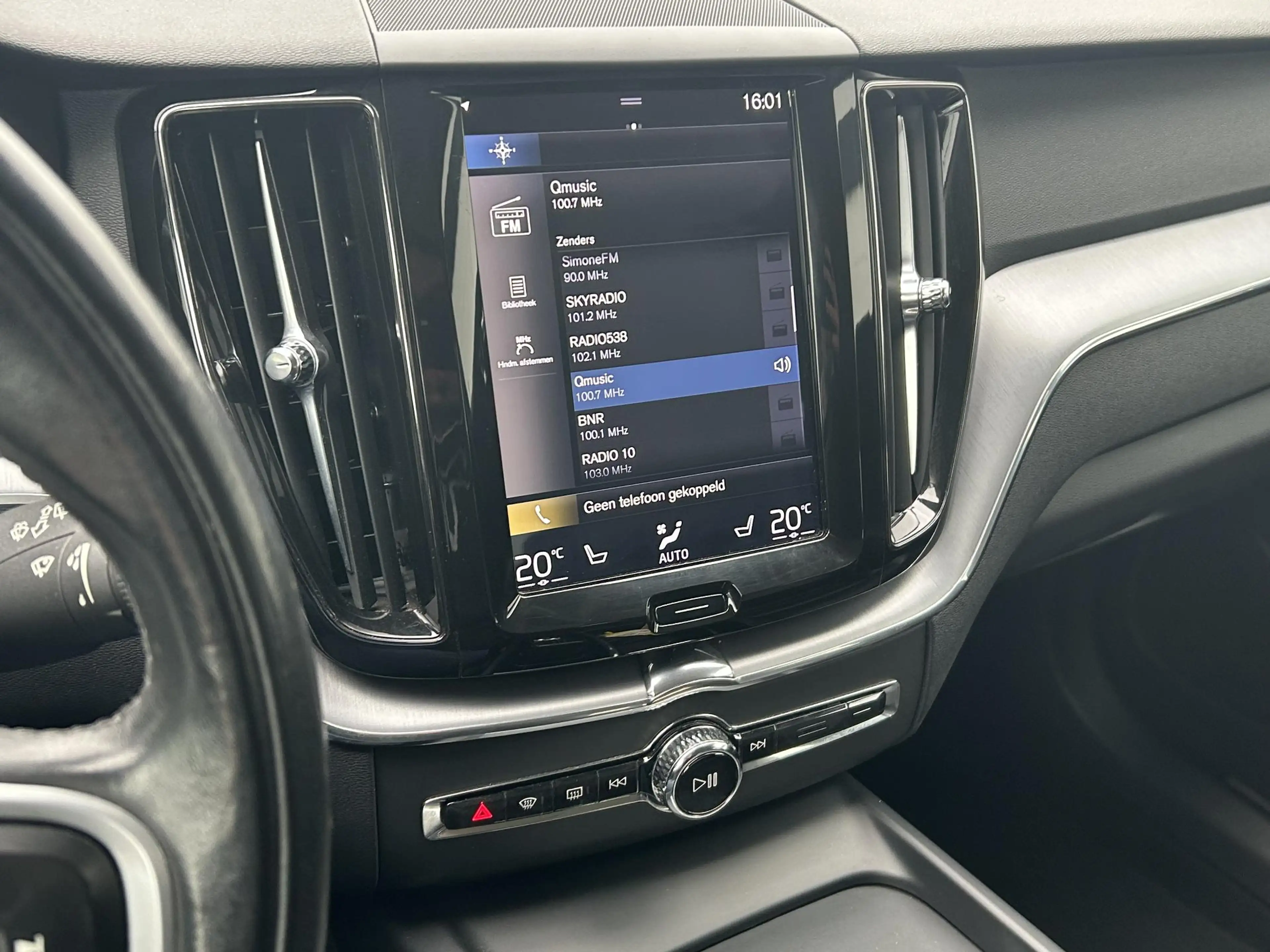 Volvo XC60 2.0 B5 Inscription | Navigatie | Camera | Cruise C — photo 34