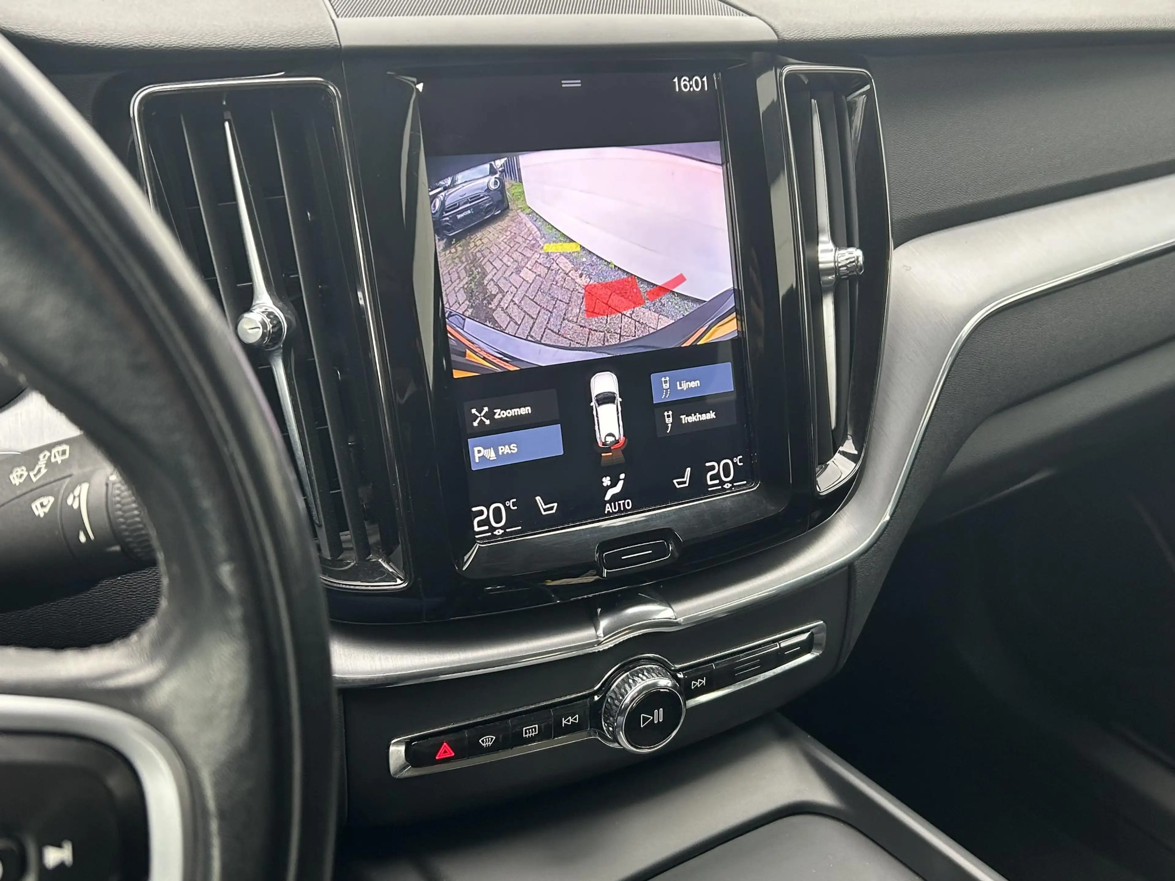 Volvo XC60 2.0 B5 Inscription | Navigatie | Camera | Cruise C — photo 12