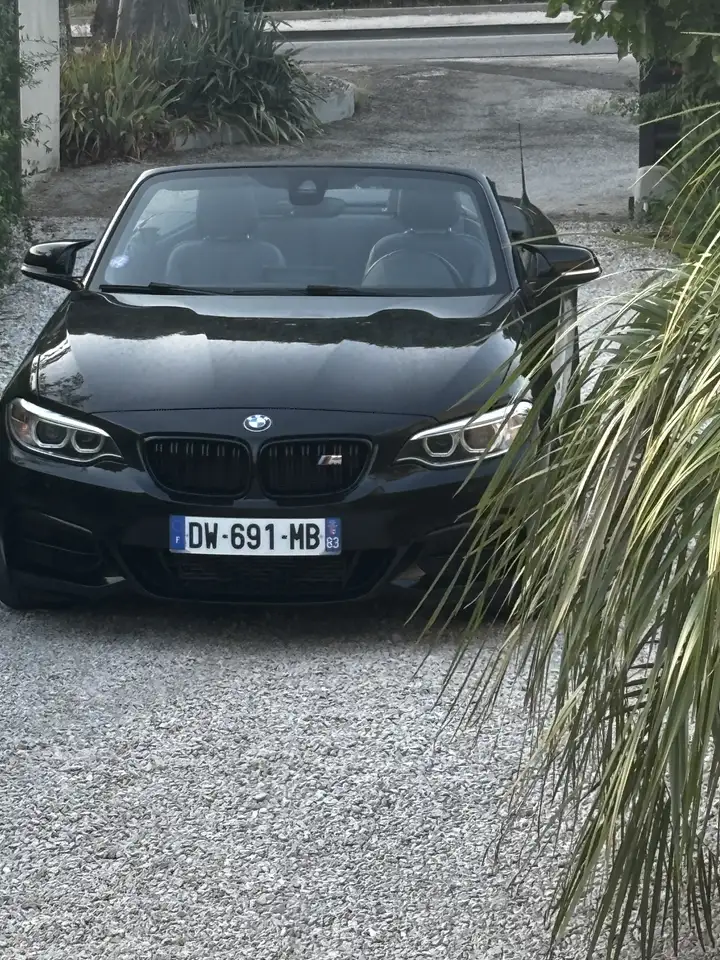 BMW 235