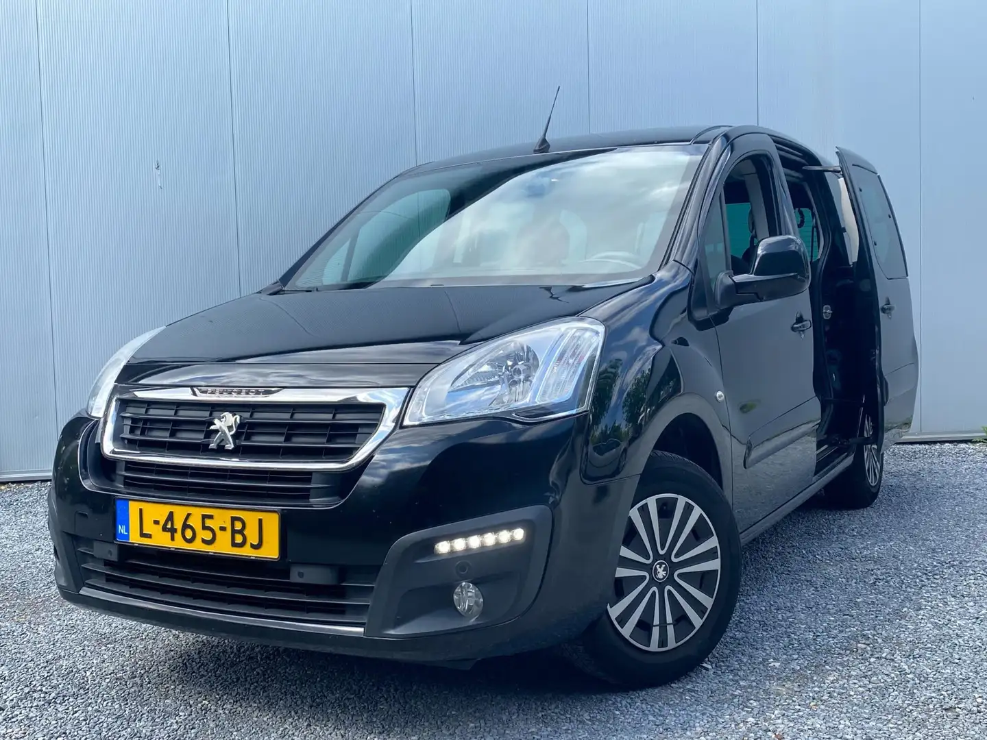 Peugeot Partner Tepee 1.6 VTi Access | Navigatie|Cruise|Camera|PDC Noir - 2