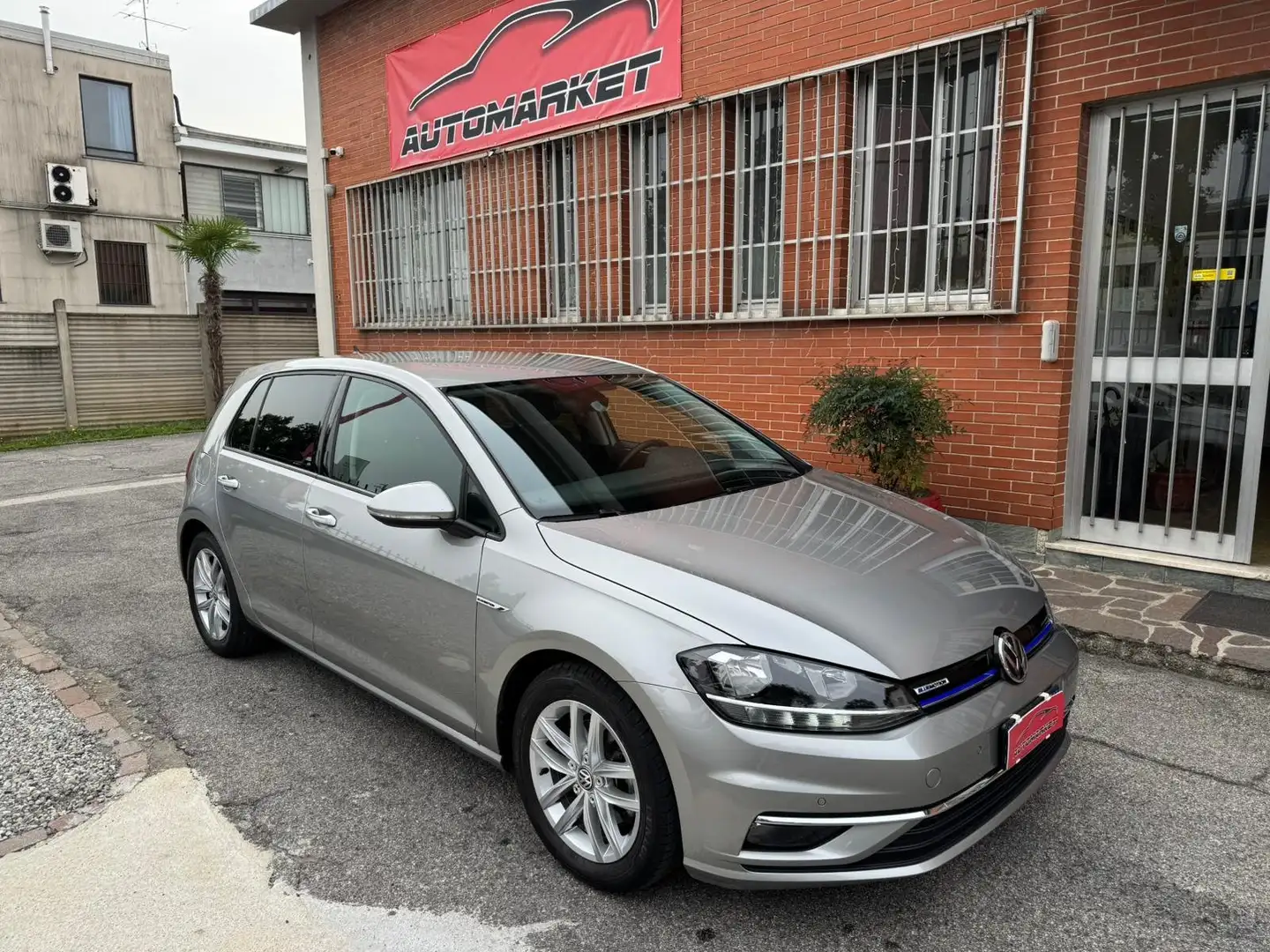 Volkswagen Golf 1.5 tsi Executive 130cv Grau - 1