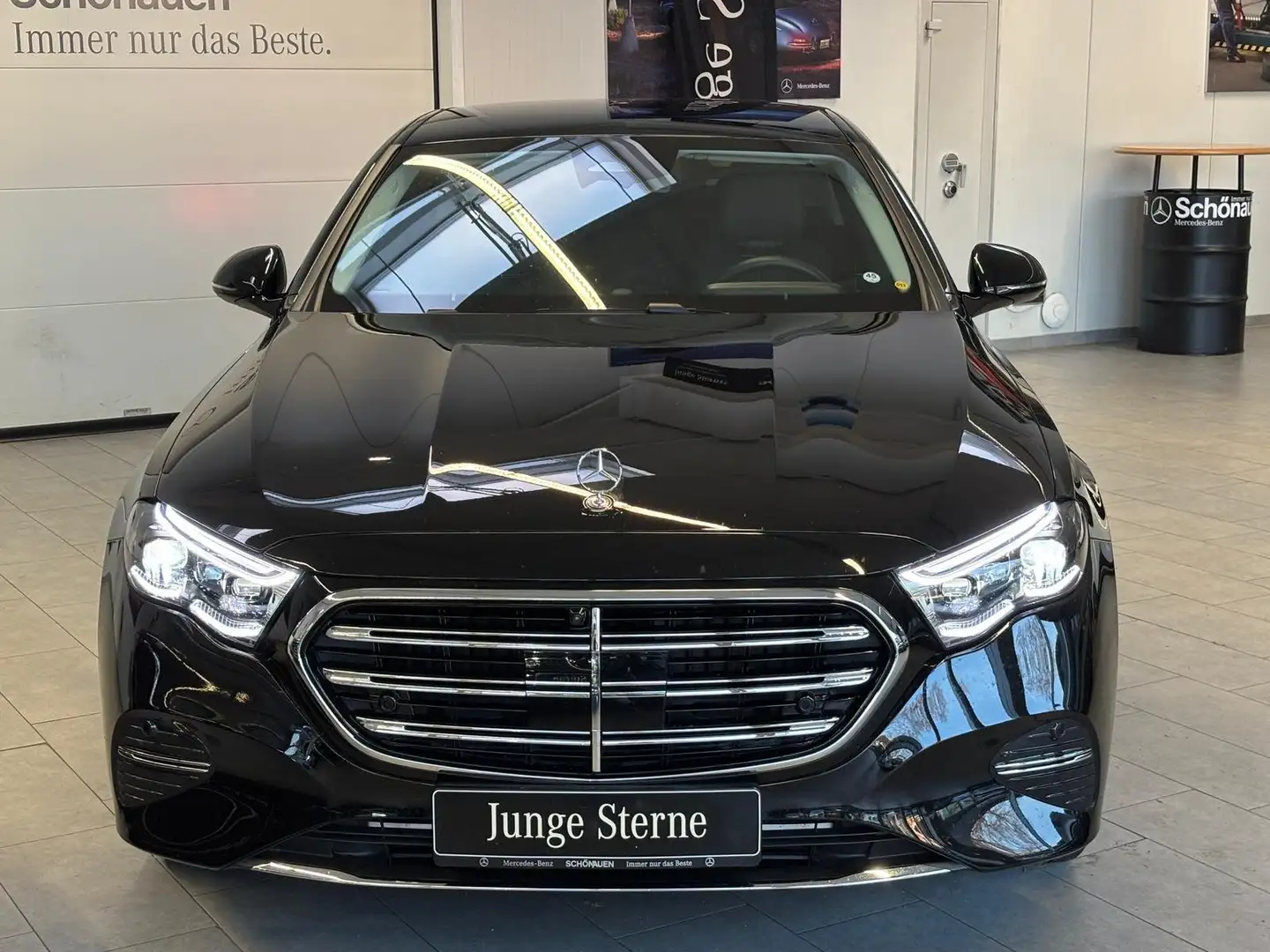 Mercedes-Benz E 300 de EXCLUSIVE PREMIUM+SUPERSCR.+BURMESTER4D Schwarz - 2
