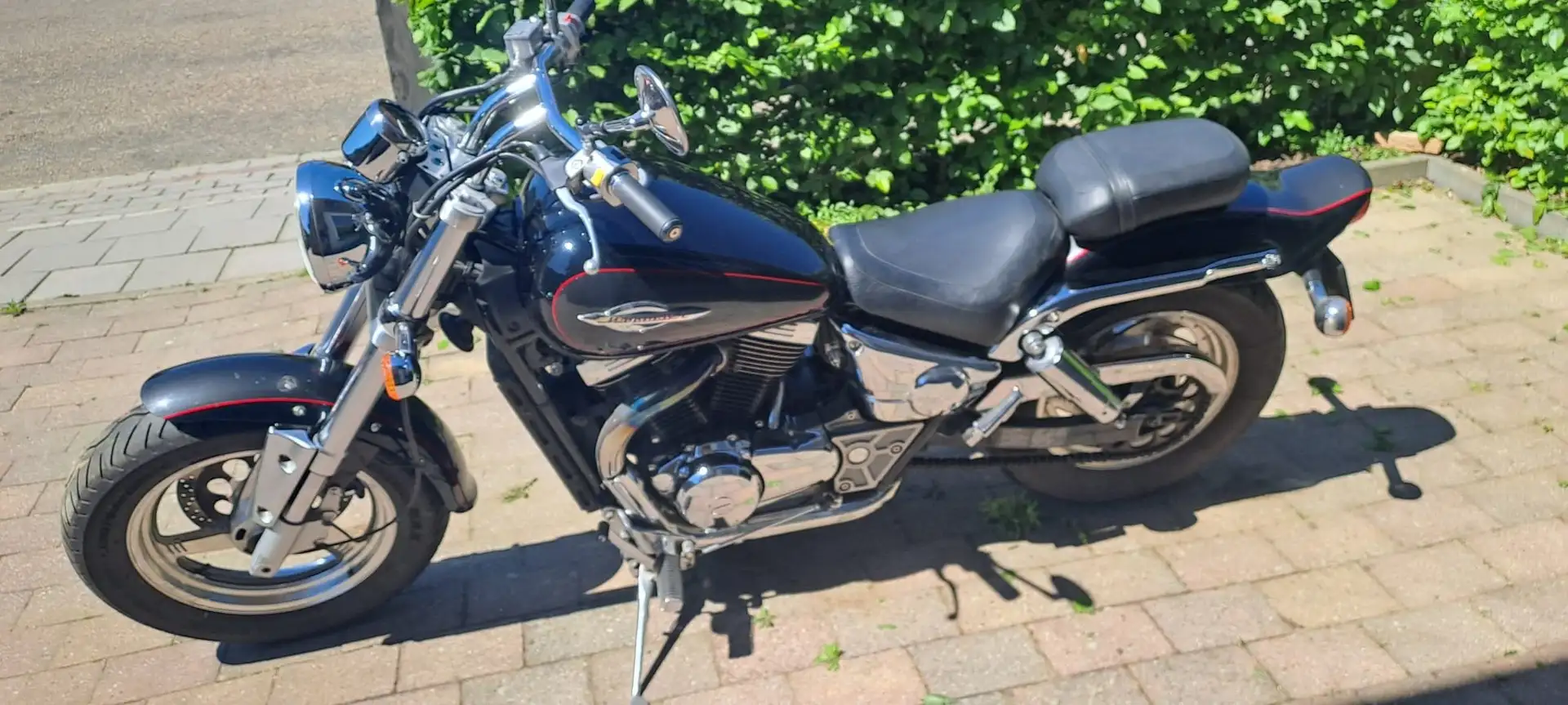 Suzuki VZ 800 Negro - 1