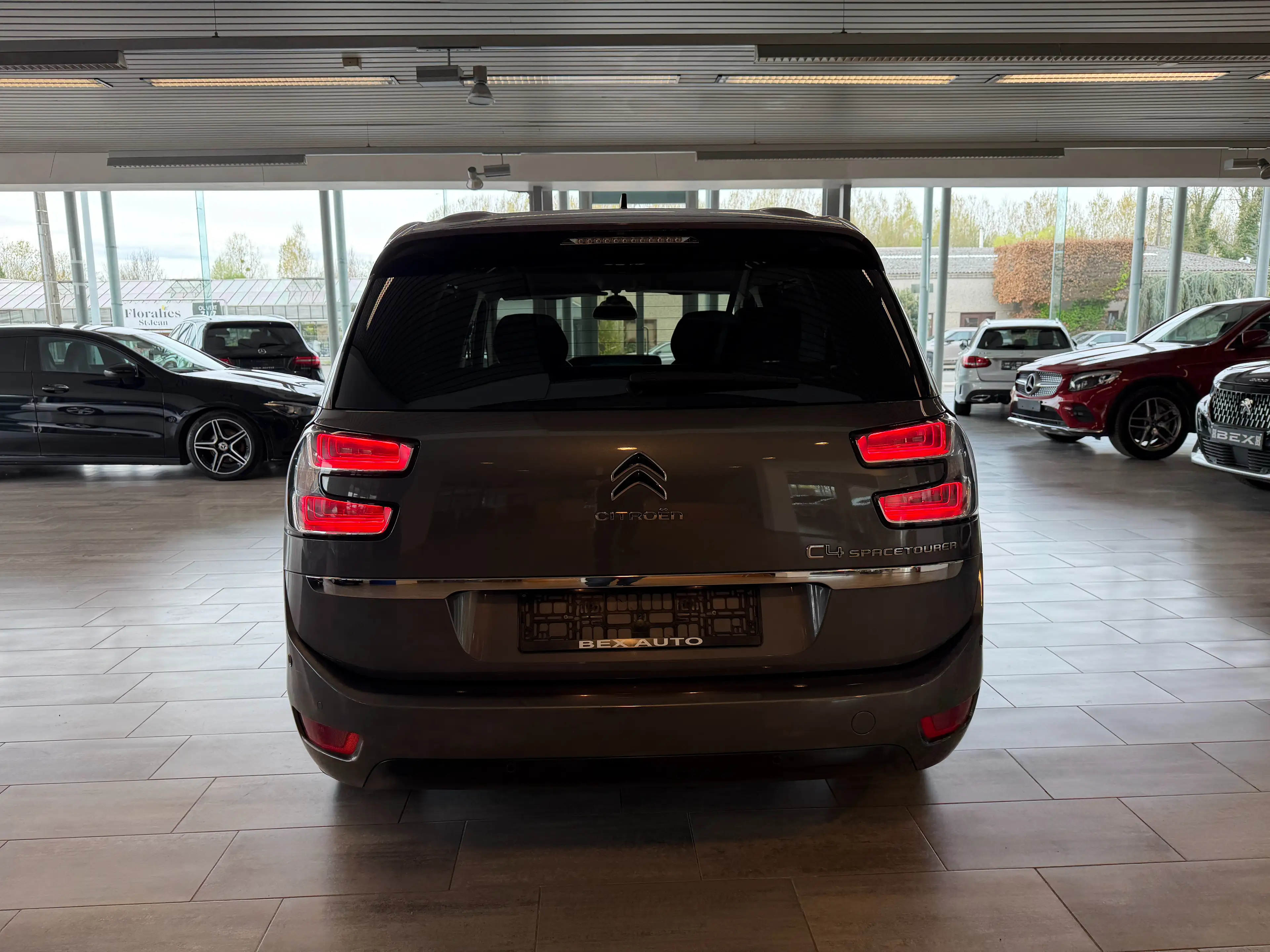 Citroen Grand C4 SpaceTourer 1.5 BlueHDi*1ERPROP*7PLACES*GARANTIE12MOIS*BOITE AUTO*TOIT PANO*GPS*LED*SEMI-CUIR*CAM* — photo 11