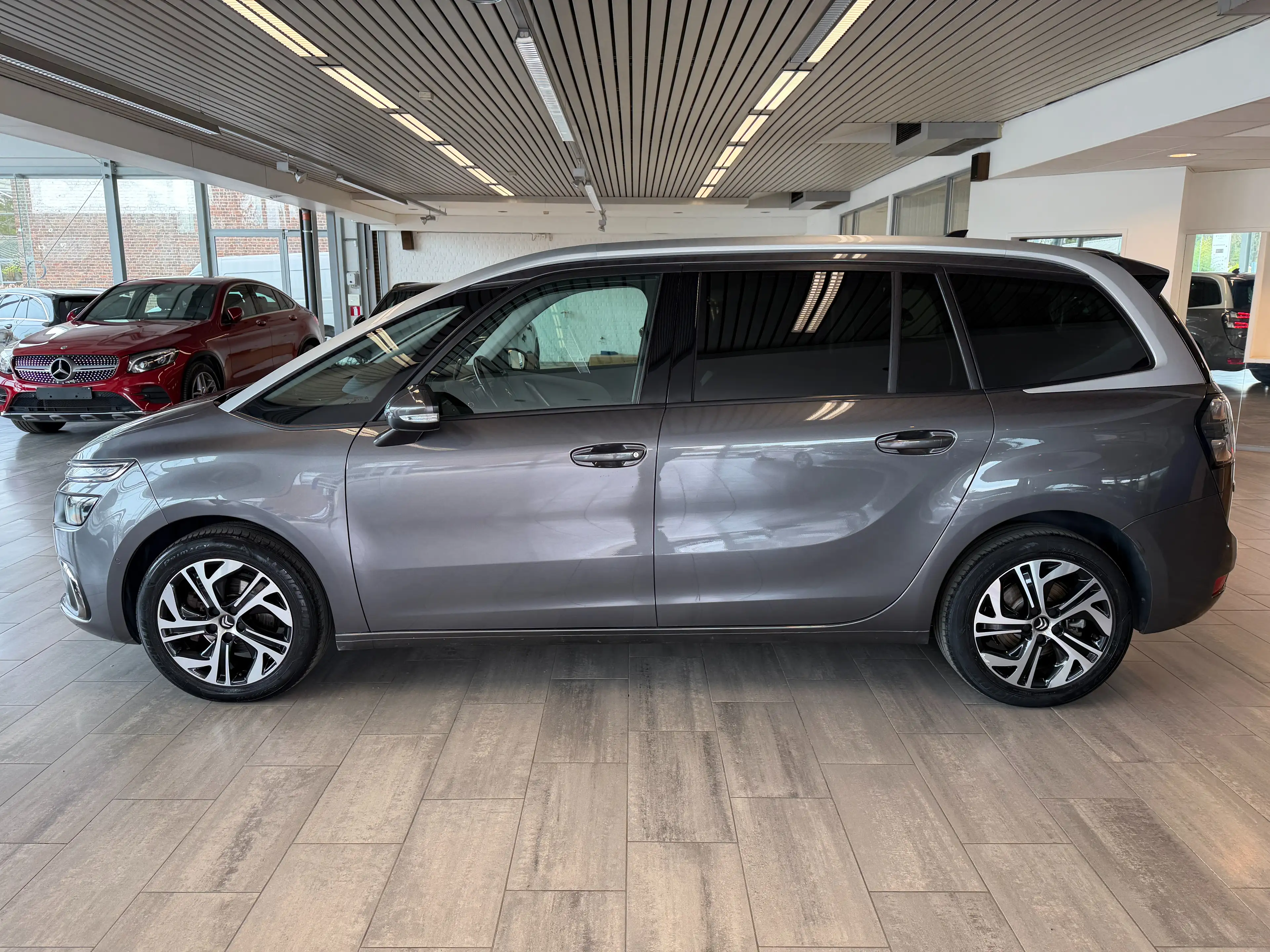 Citroen Grand C4 SpaceTourer 1.5 BlueHDi*1ERPROP*7PLACES*GARANTIE12MOIS*BOITE AUTO*TOIT PANO*GPS*LED*SEMI-CUIR*CAM* — photo 7