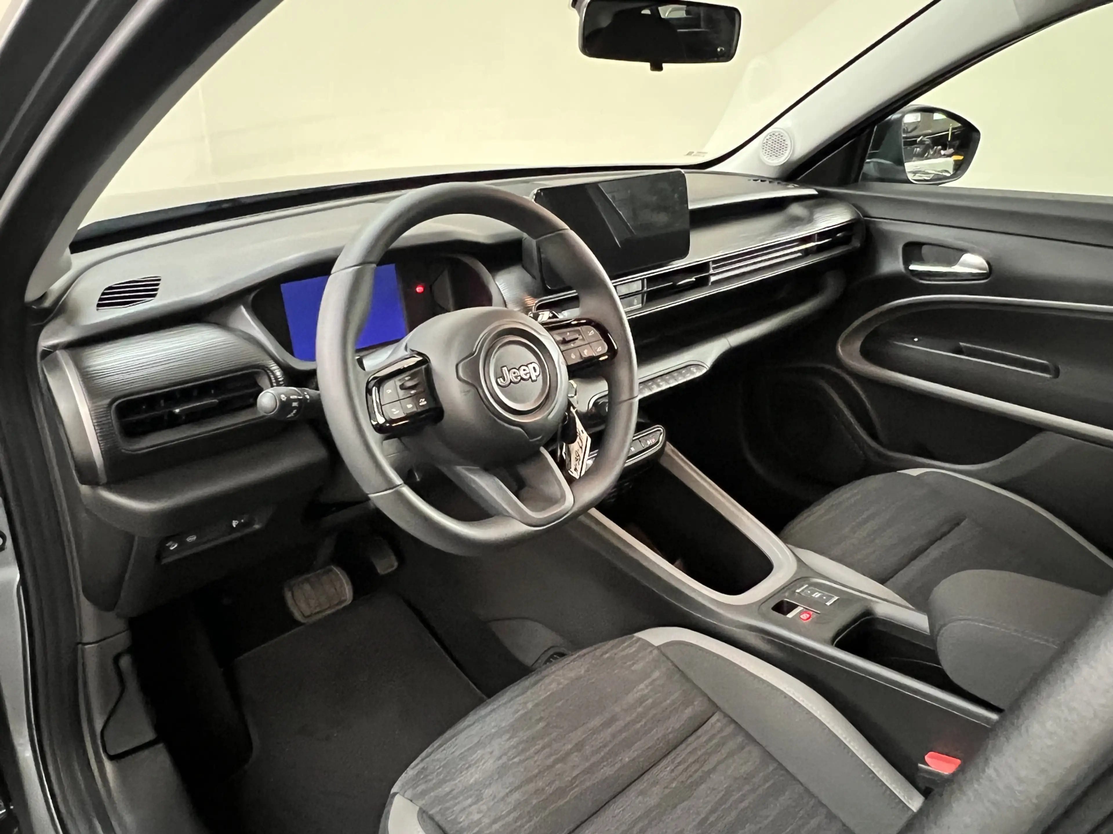 Jeep Avenger 1.2 e-Hybrid Longitude automaat 100 PK Cruise cont — photo 8