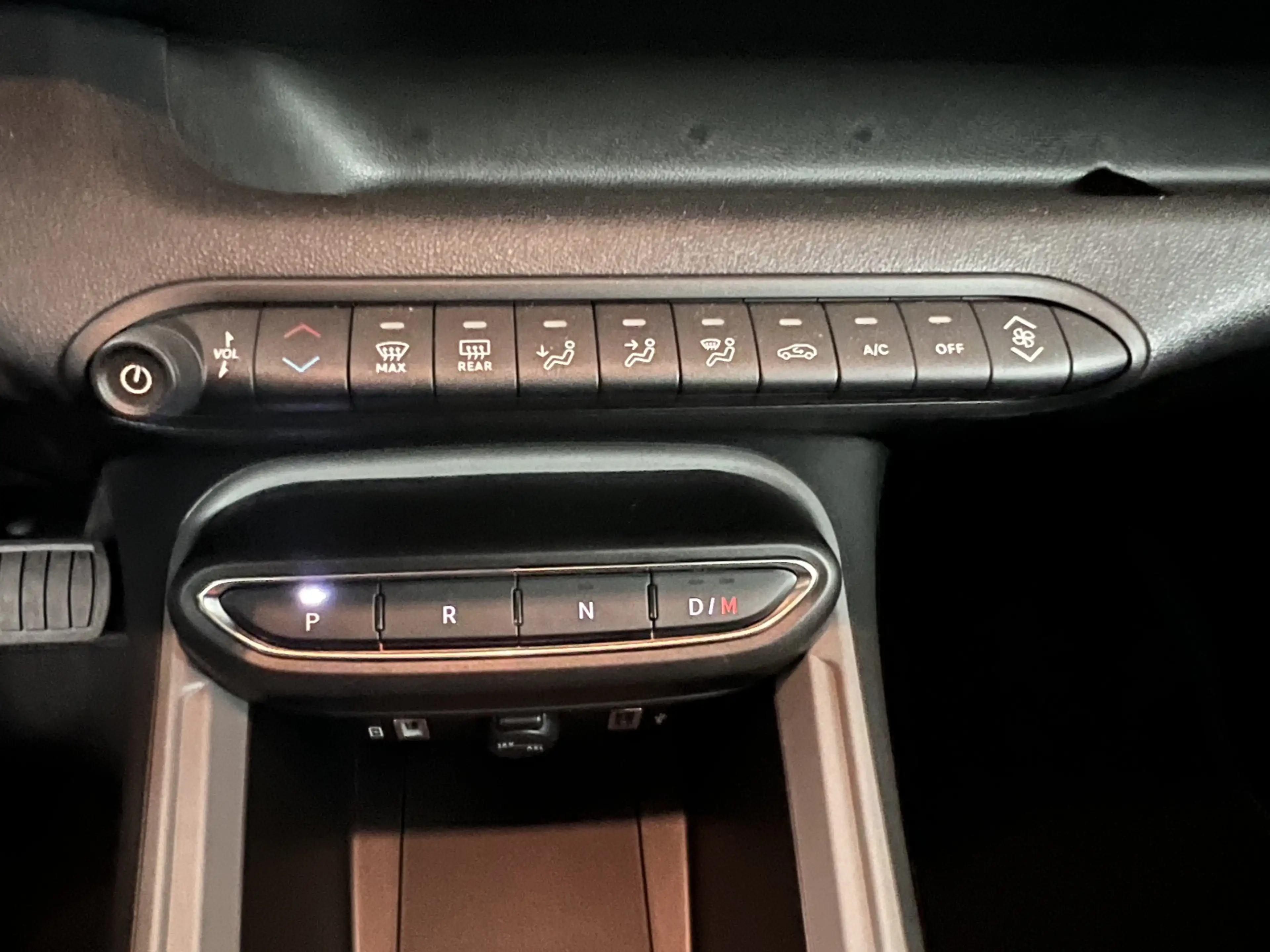 Jeep Avenger 1.2 e-Hybrid Longitude automaat 100 PK Cruise cont — photo 35