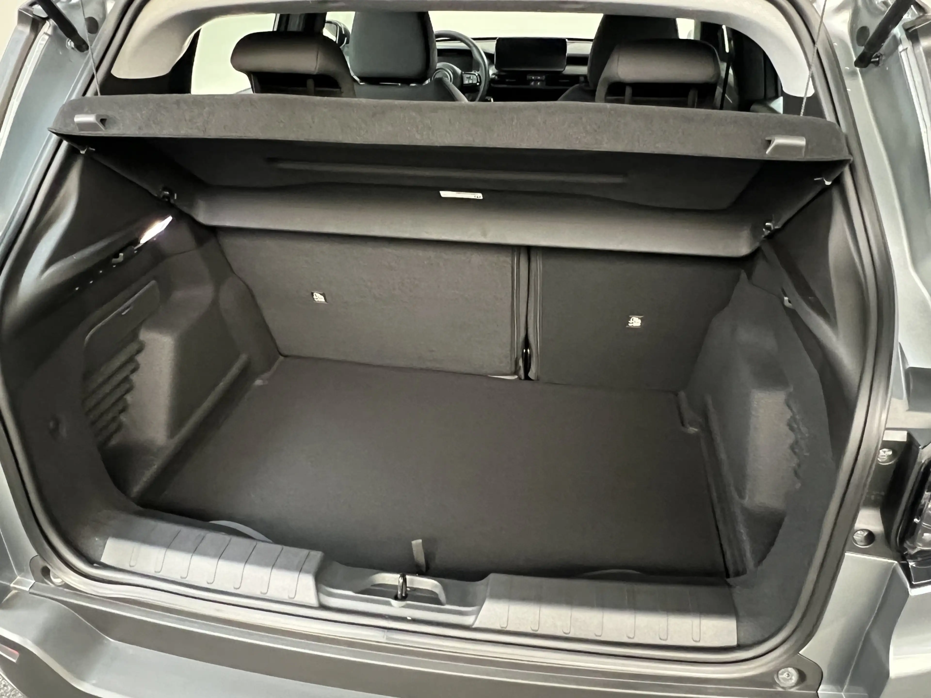 Jeep Avenger 1.2 e-Hybrid Longitude automaat 100 PK Cruise cont — photo 44