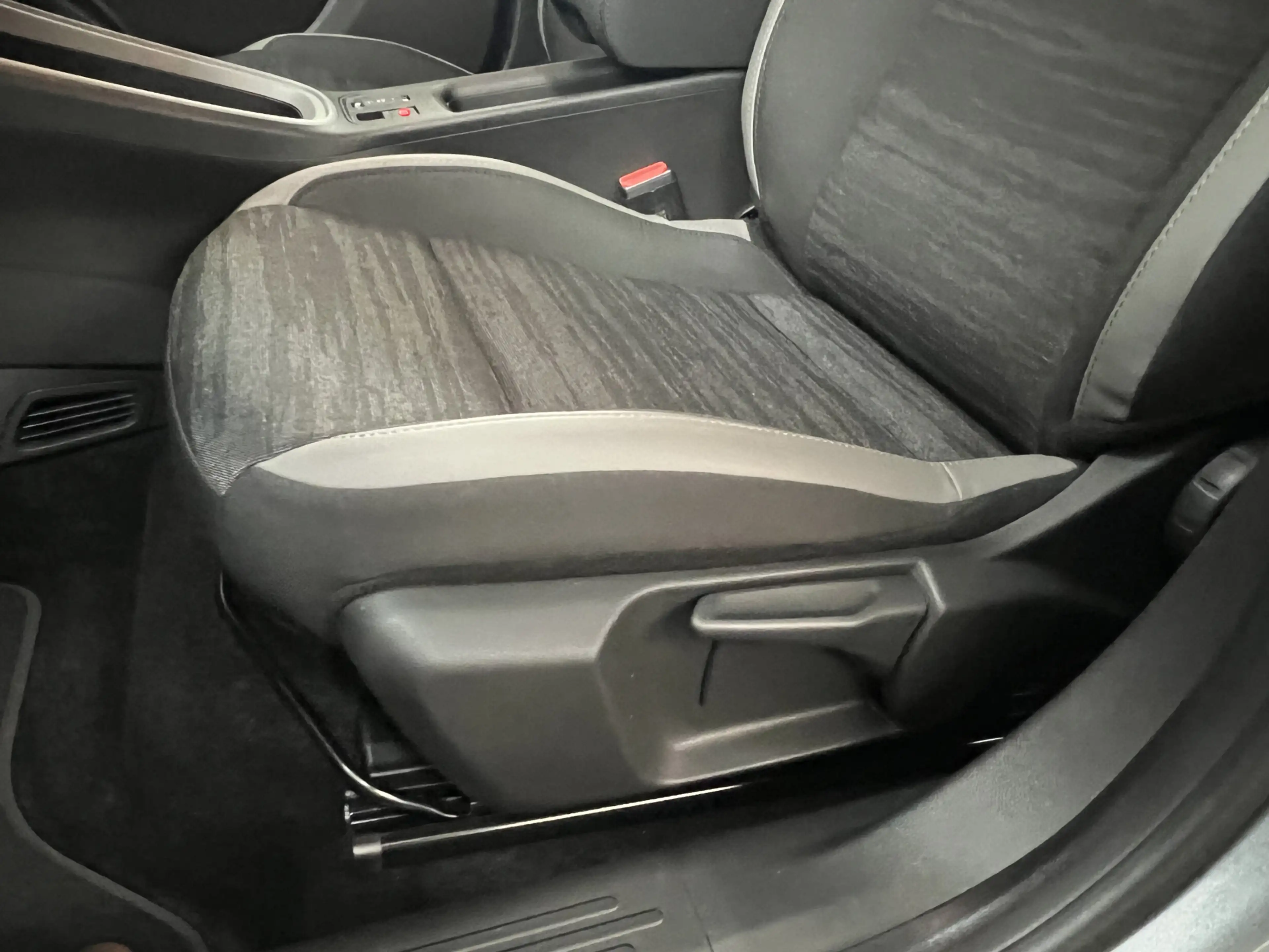 Jeep Avenger 1.2 e-Hybrid Longitude automaat 100 PK Cruise cont — photo 41