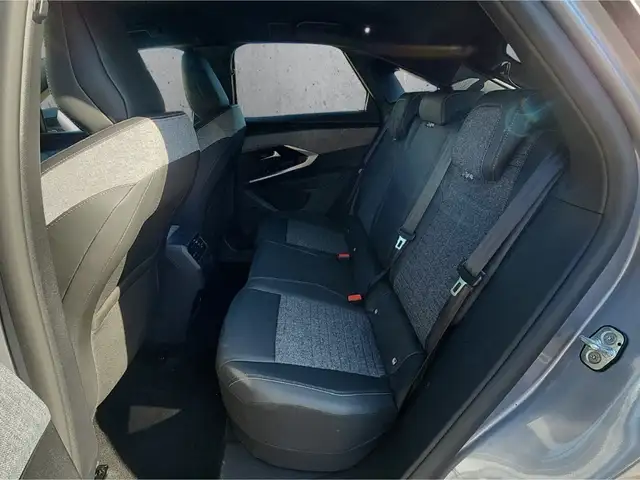 Peugeot 3008 view 8