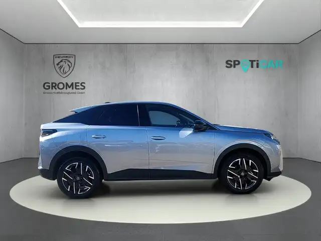 Peugeot 3008 view 2
