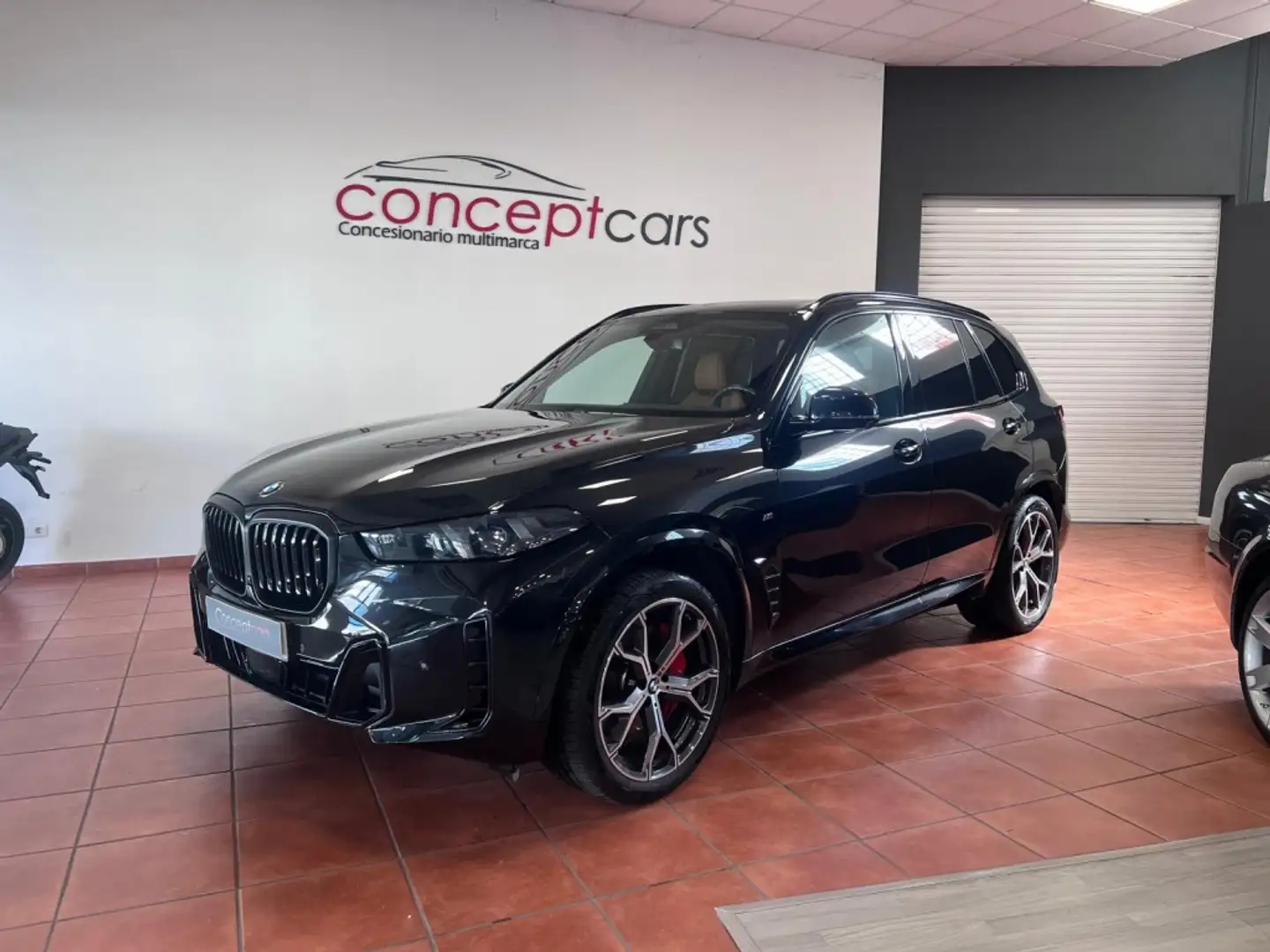 BMW X5 xDrive 30dA xLine M Sport Negro - 1