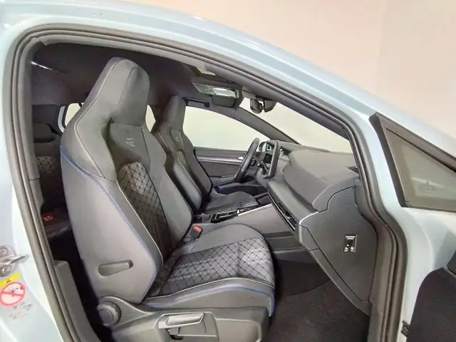 Volkswagen Golf view 5