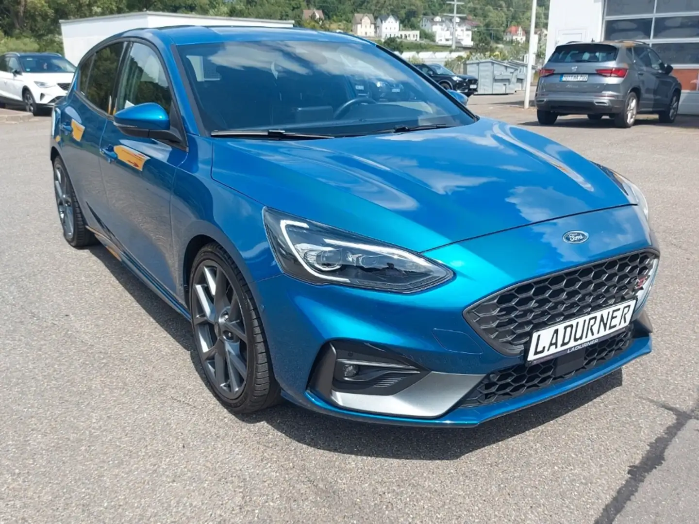 Ford Focus Lim. ST 2.3 EcoBoost Navi LED SHZ Blau - 1
