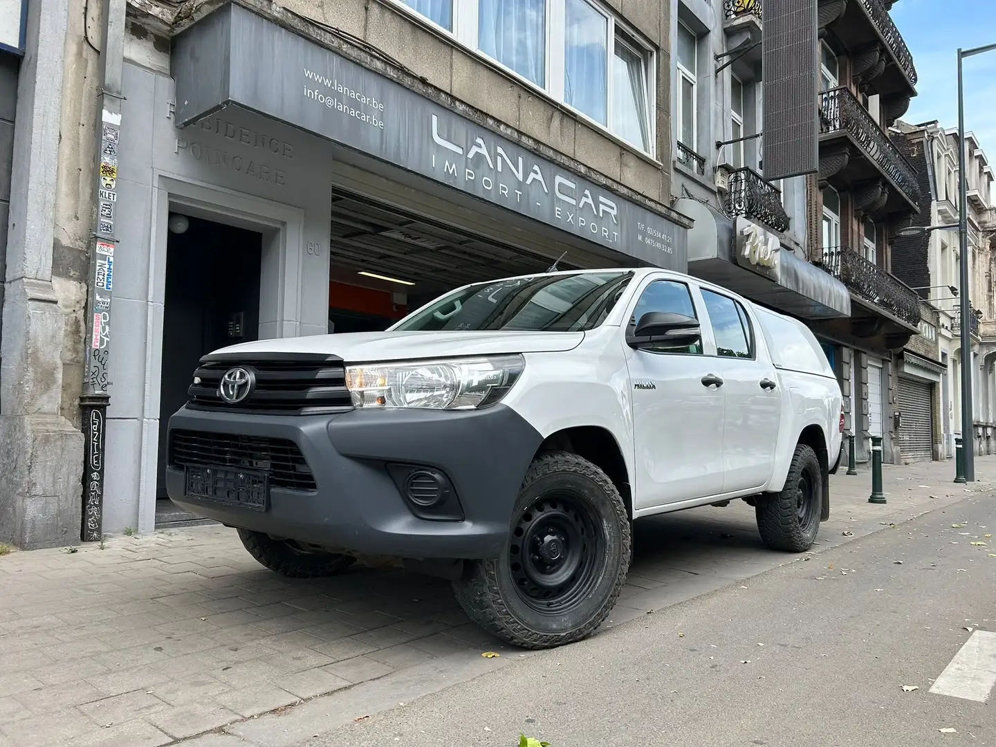 Toyota Hilux 2.4 Blanc - 1