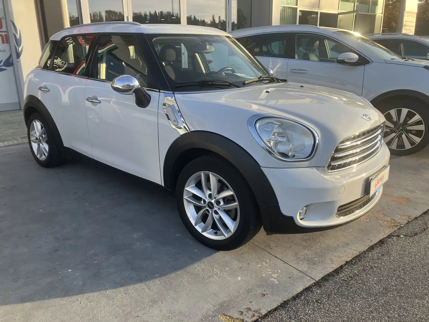 MINI Cooper D Countryman Mini 2.0 Cooper D Countryman Automatica Alb - 1