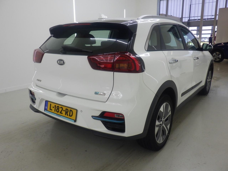 Kia e-Niro DynamicLine 64 kWh — photo 2