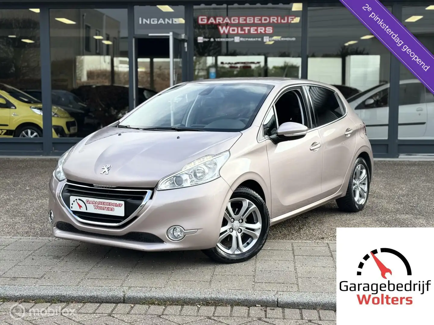 Peugeot 208 1.2 PureTech Allure stoelverwarming 5drs lmv Grigio - 1