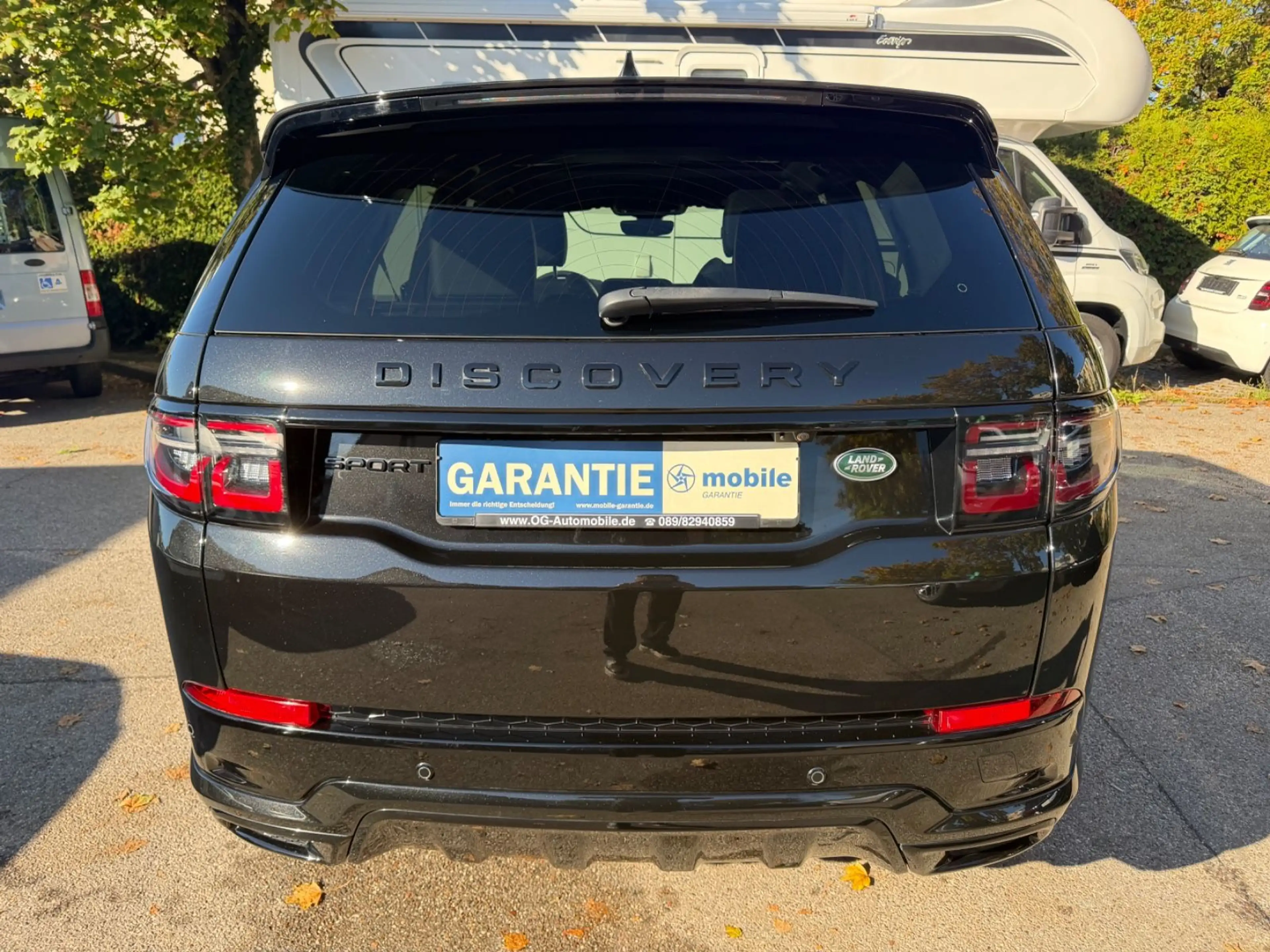 Land Rover Discovery Sport R-Dyn SE AWD~Pano~Black~Ambi~Kam — photo 4