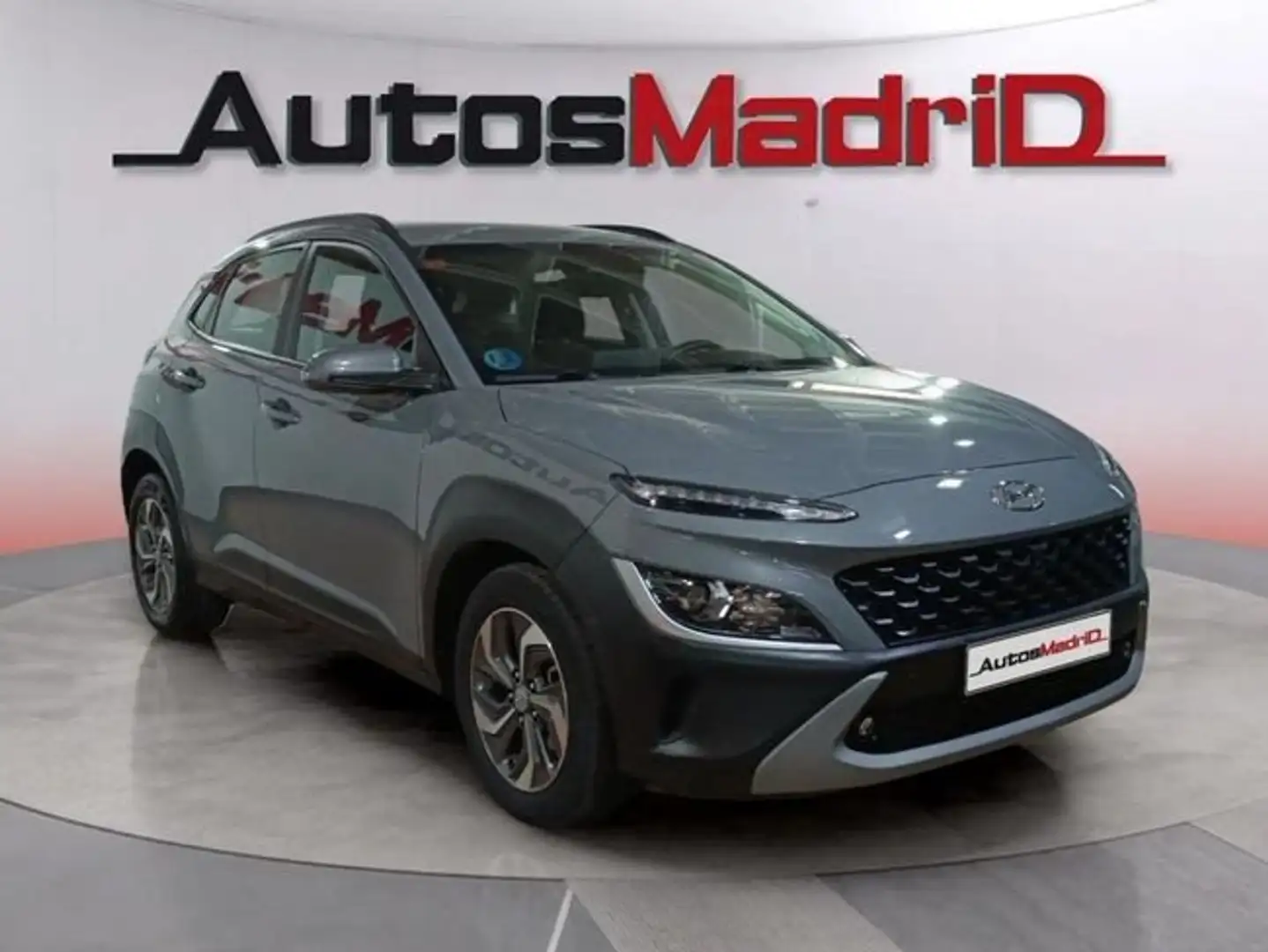 Hyundai KONA 1.6 GDI HEV Maxx DCT Gris - 1