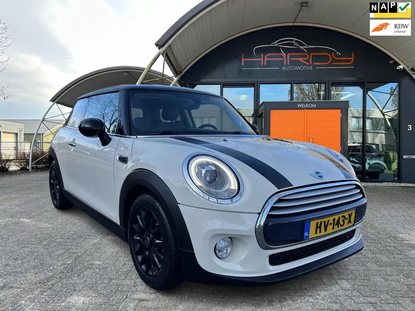 MINI Cooper Mini 1.5 Chili Business Sp.Stoel Navi Led NL-Auto Wit - 1