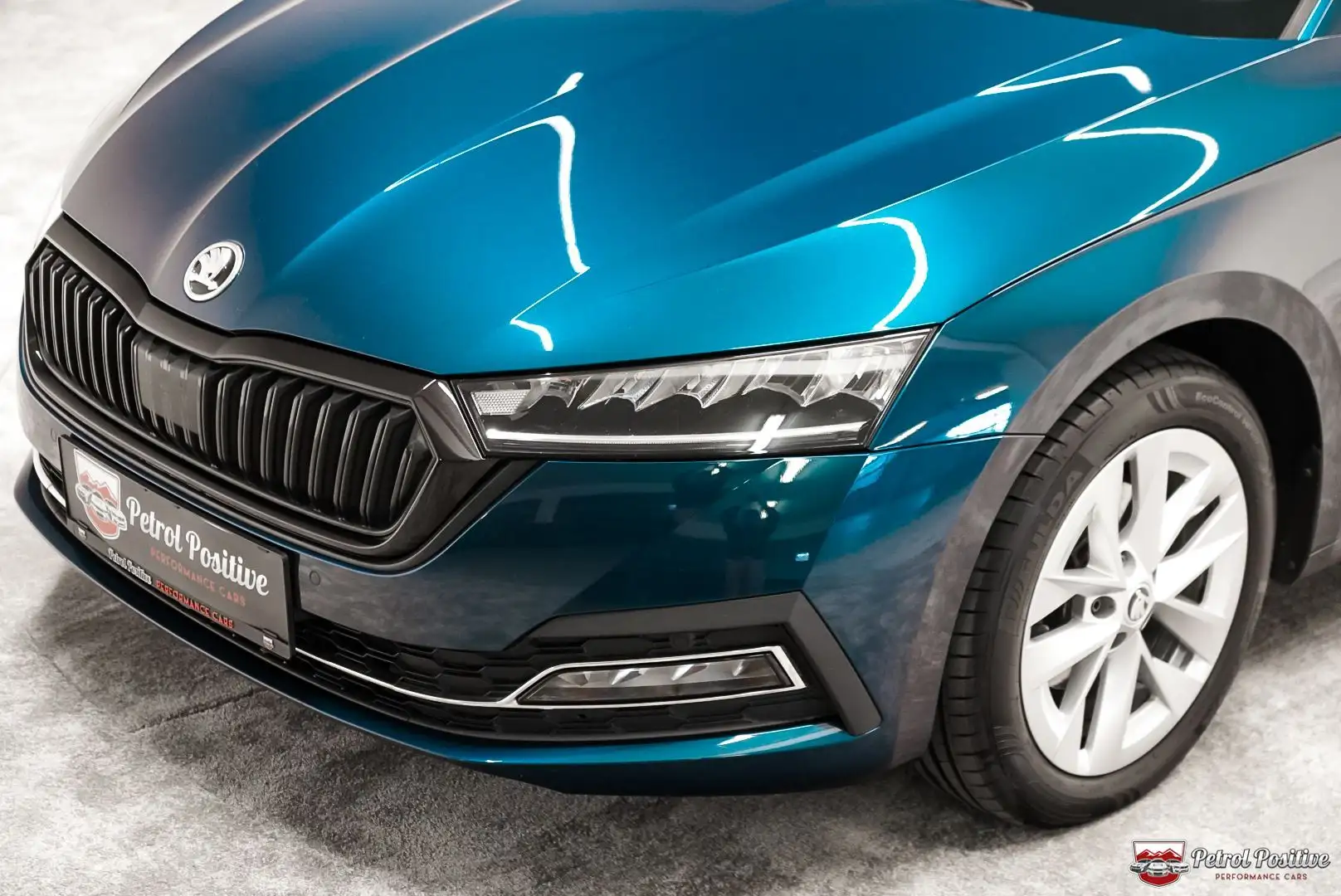 Skoda Octavia 2.0 TDI DPF Style ACC*LHZ*SHZ*NAVI*LANE ASSIST Blau - 2