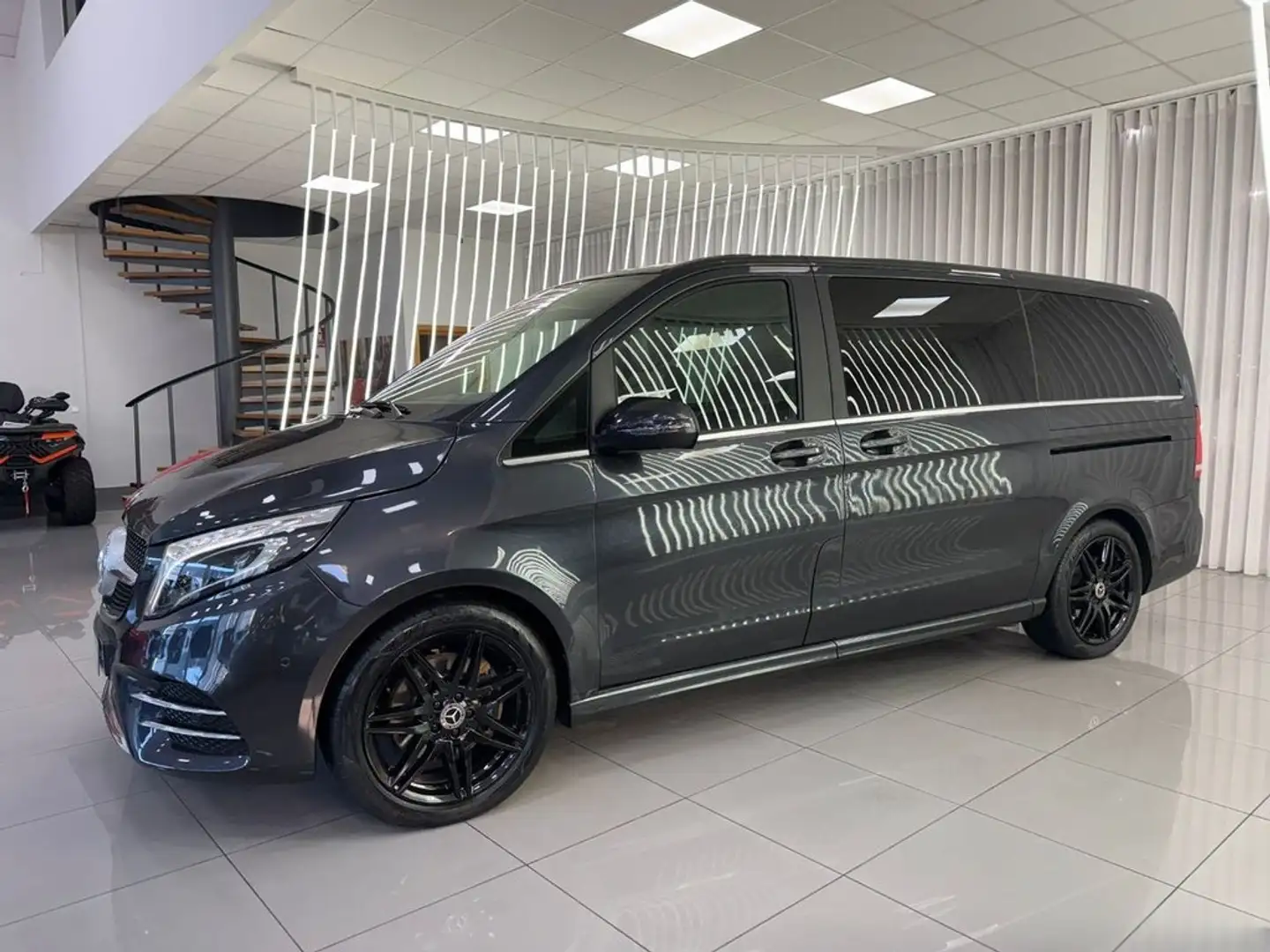 Mercedes-Benz V 250 250d Extralargo Avantgarde 7GT Negro - 2