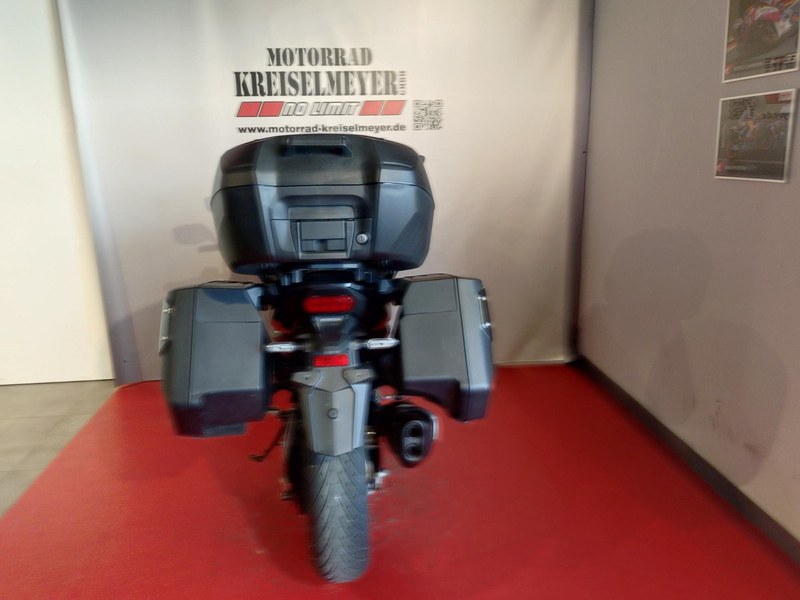 Honda NT 1100 Neuwertiger Zustand aus 1.Hand mit Zubehör! — photo 6