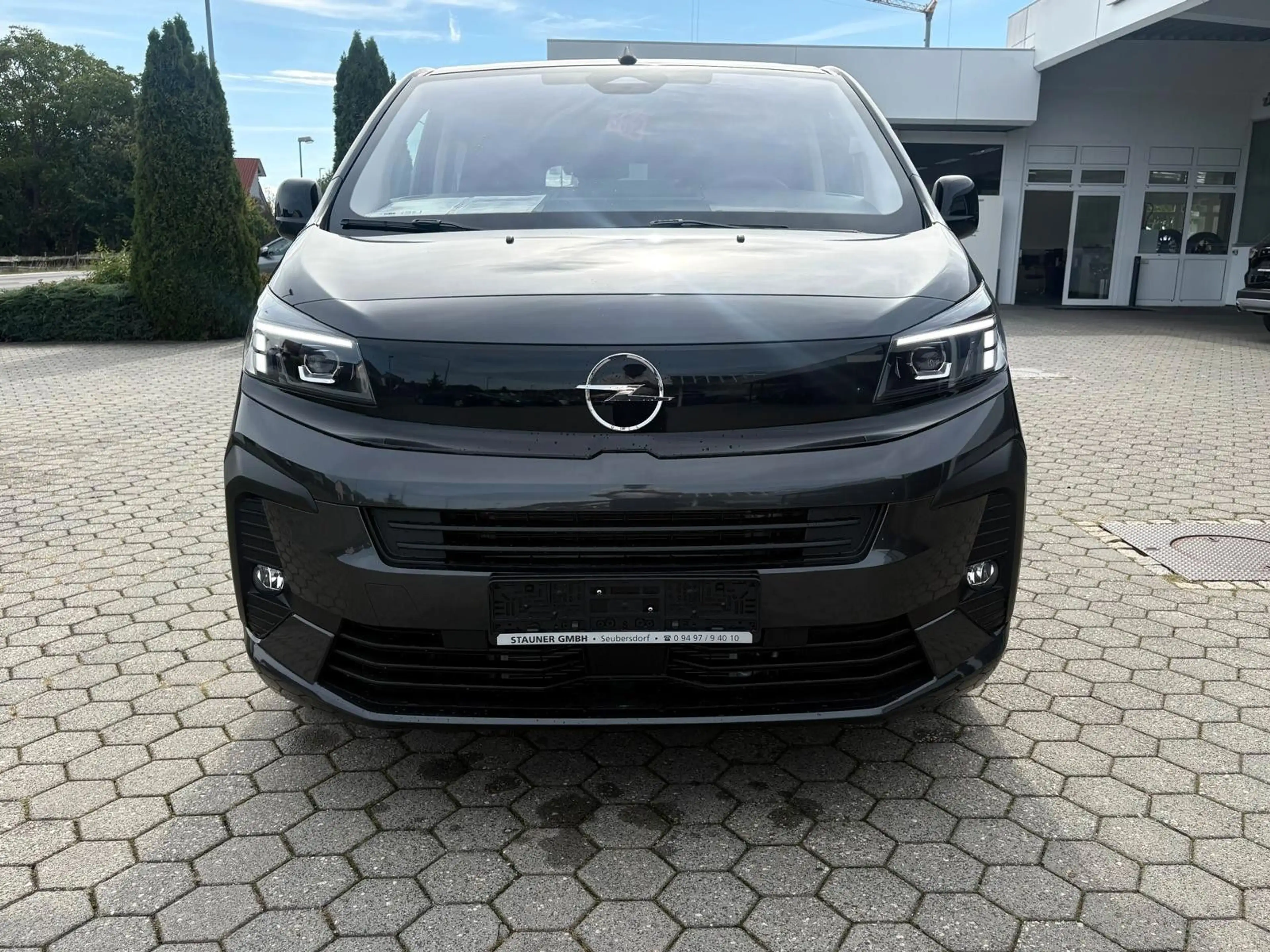 Opel Zafira Life Zafira 2.2 Buisness Edition LED TEMPOMAT — photo 8
